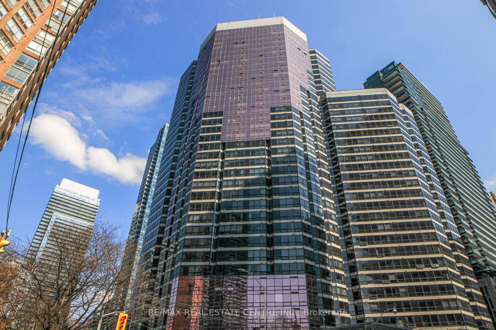 Photo of 1001 Bay Street