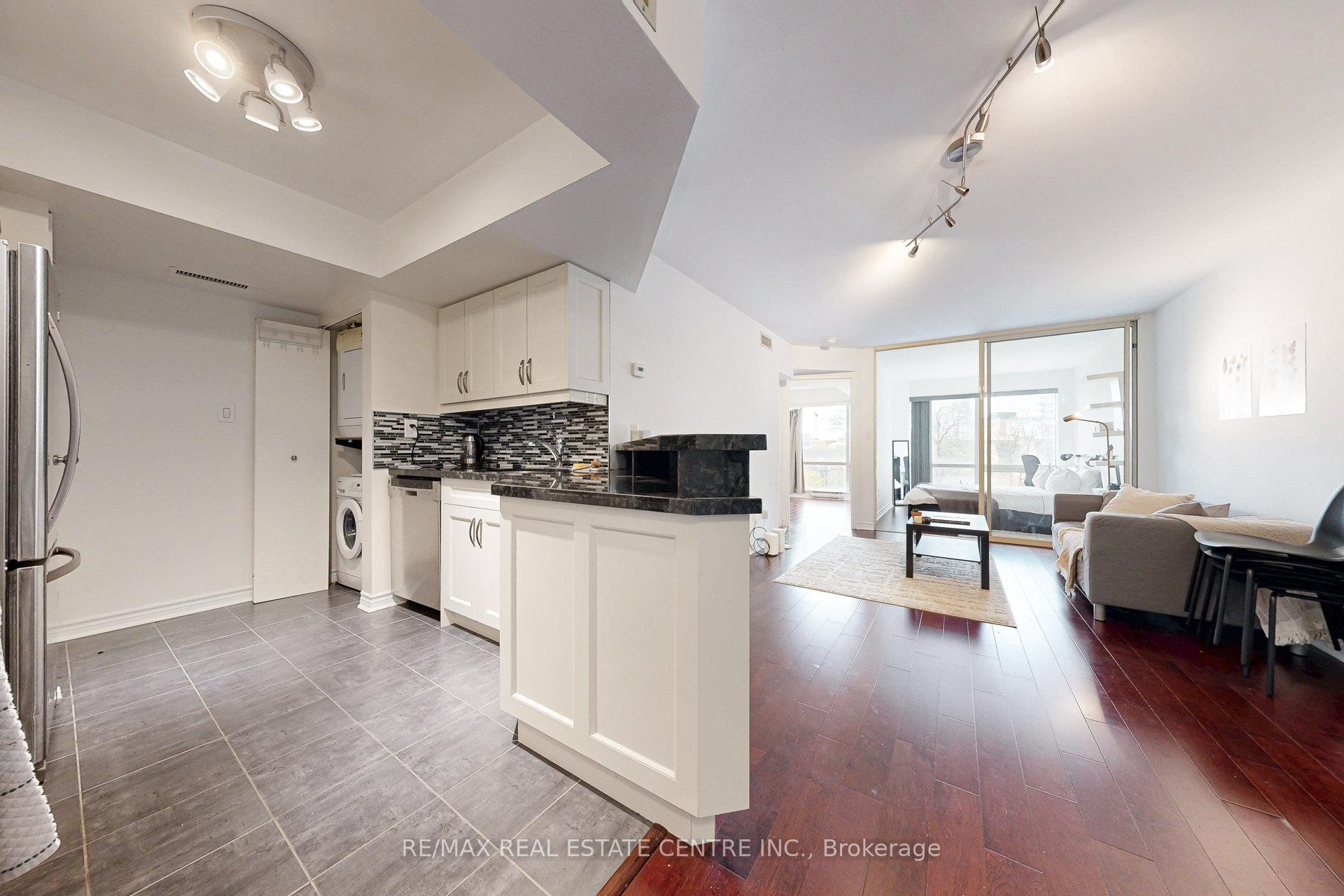 Photo 14 of 1001 Bay Street, Toronto, Bay Street Corridor — HOMEH