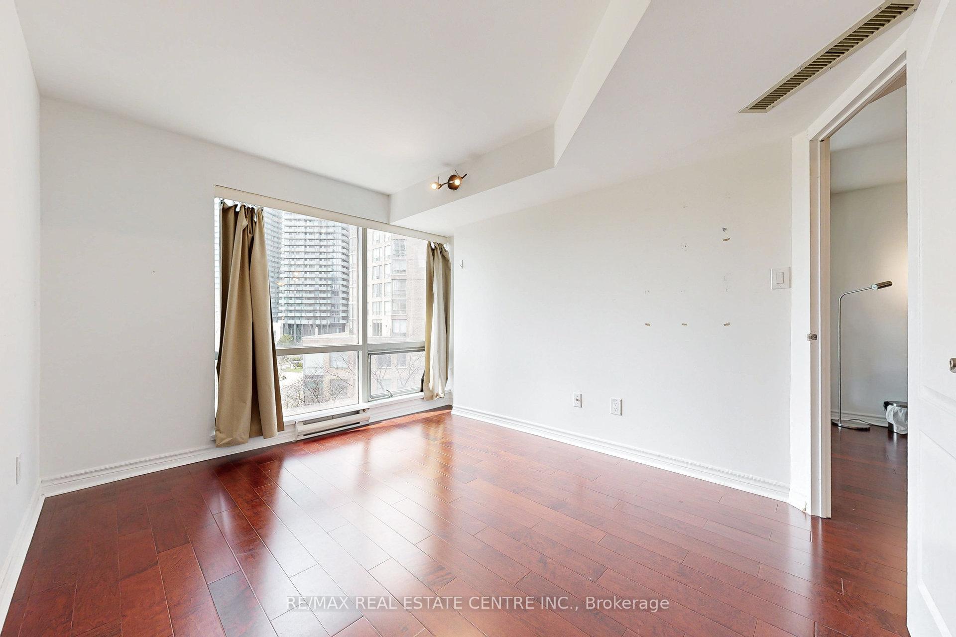 Photo 20 of 1001 Bay Street, Toronto, Bay Street Corridor — HOMEH