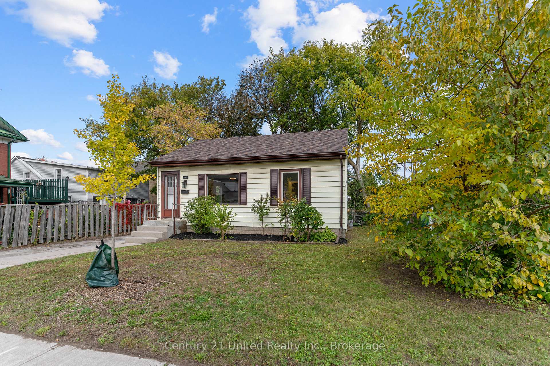 Photo 1 of 1026 Braund Place, Peterborough, Town Ward 3 — HOMEH