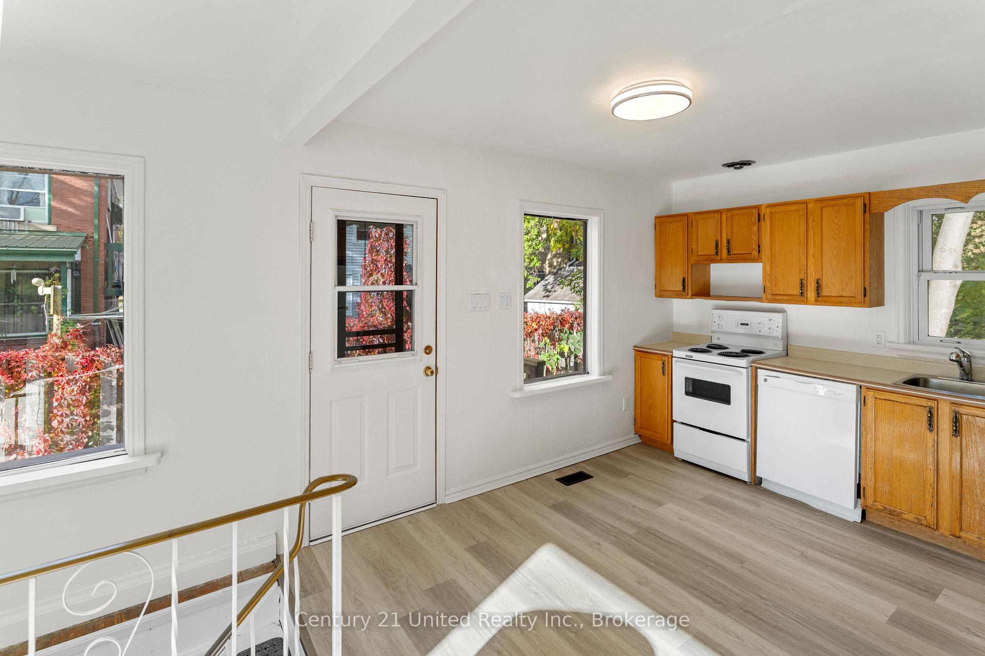 Photo 10 of 1026 Braund Place, Peterborough, Town Ward 3 — HOMEH