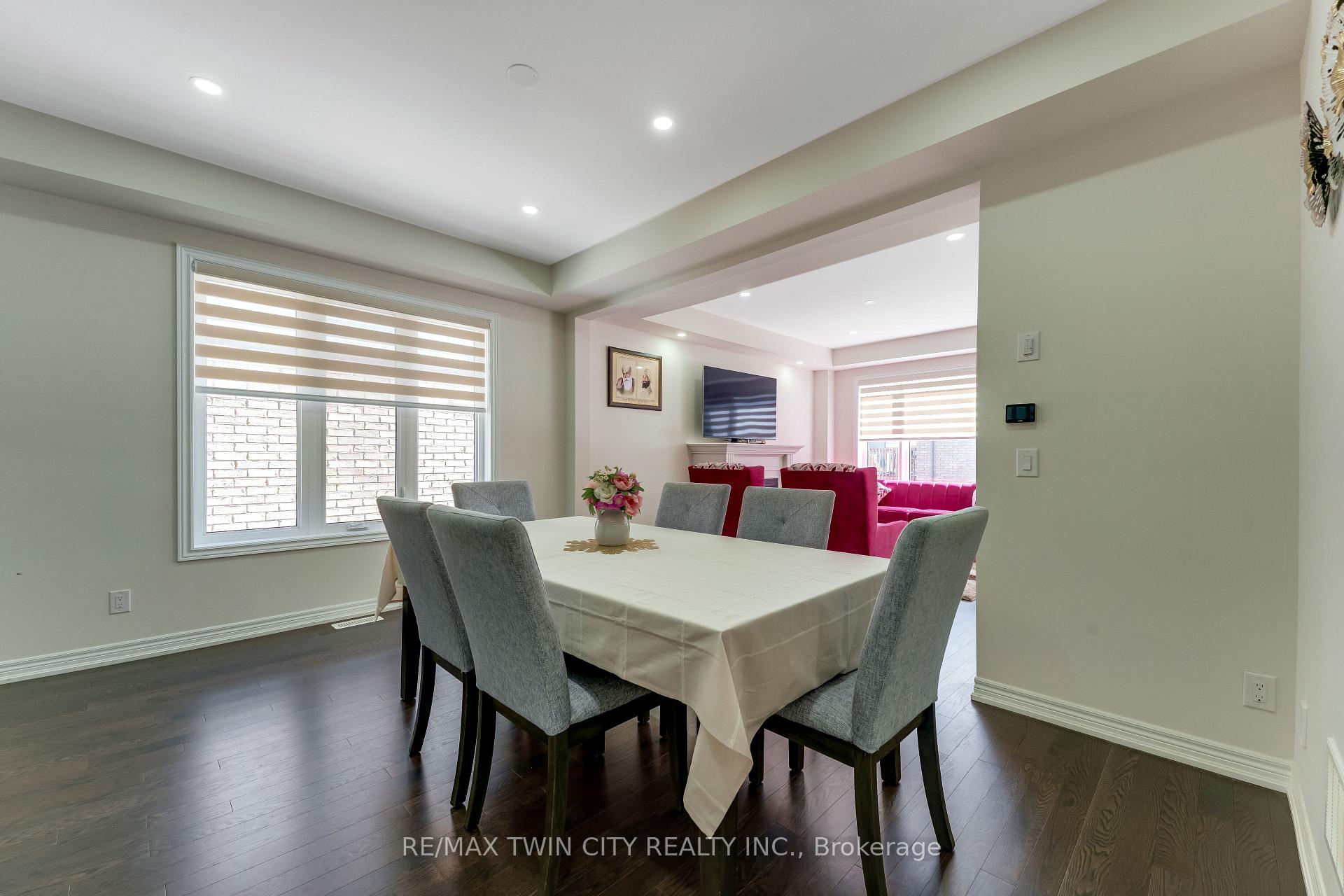 Photo 12 of 106 Haldimand Street, Kitchener, Huron Park — HOMEH