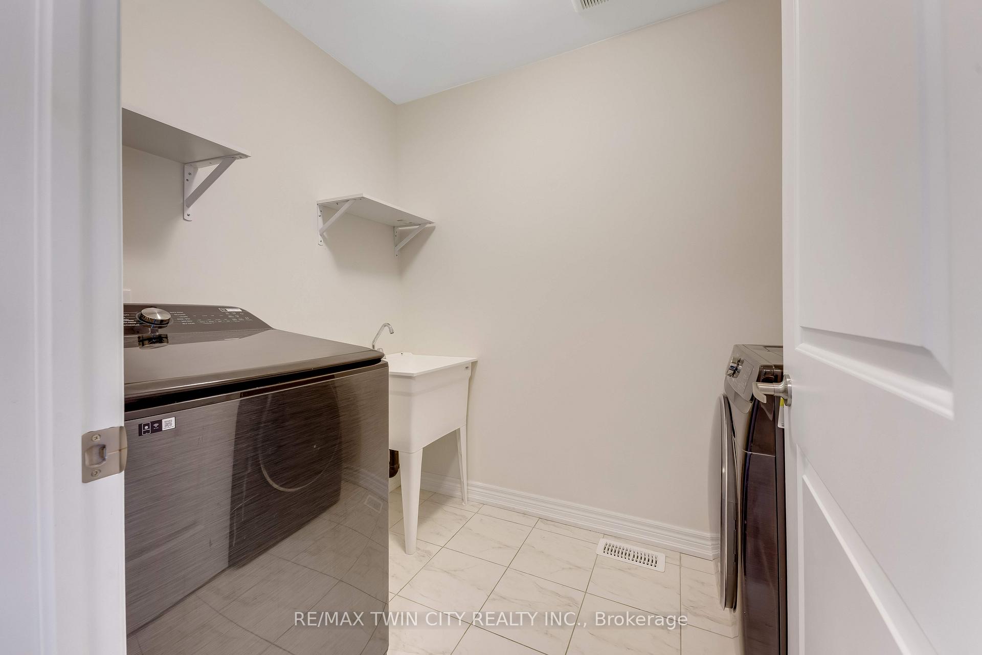 Photo 28 of 106 Haldimand Street, Kitchener, Huron Park — HOMEH