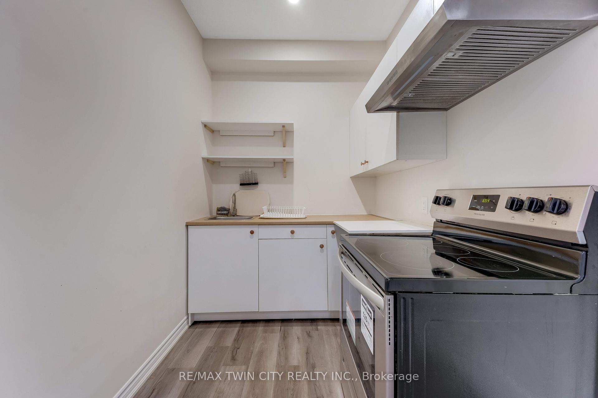 Photo 30 of 106 Haldimand Street, Kitchener, Huron Park — HOMEH