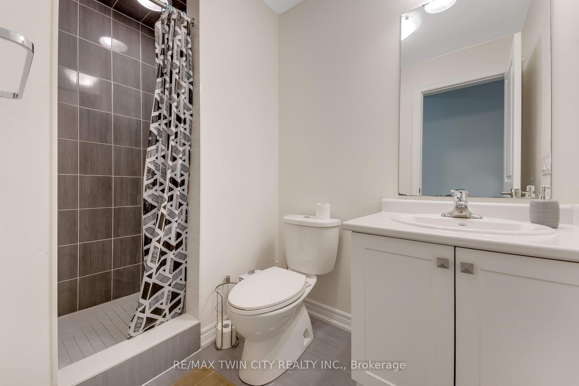Photo 34 of 106 Haldimand Street, Kitchener, Huron Park — HOMEH