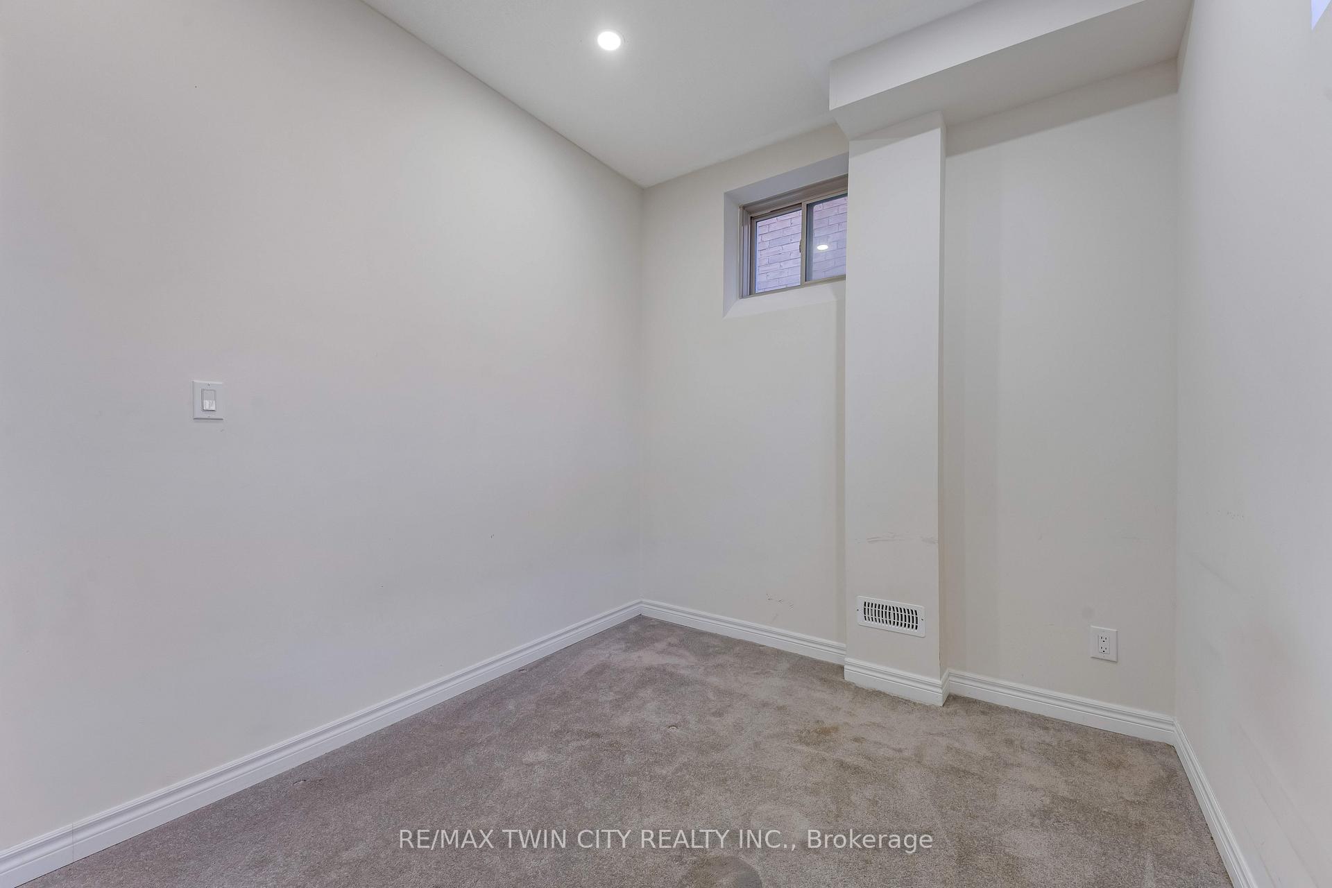 Photo 35 of 106 Haldimand Street, Kitchener, Huron Park — HOMEH