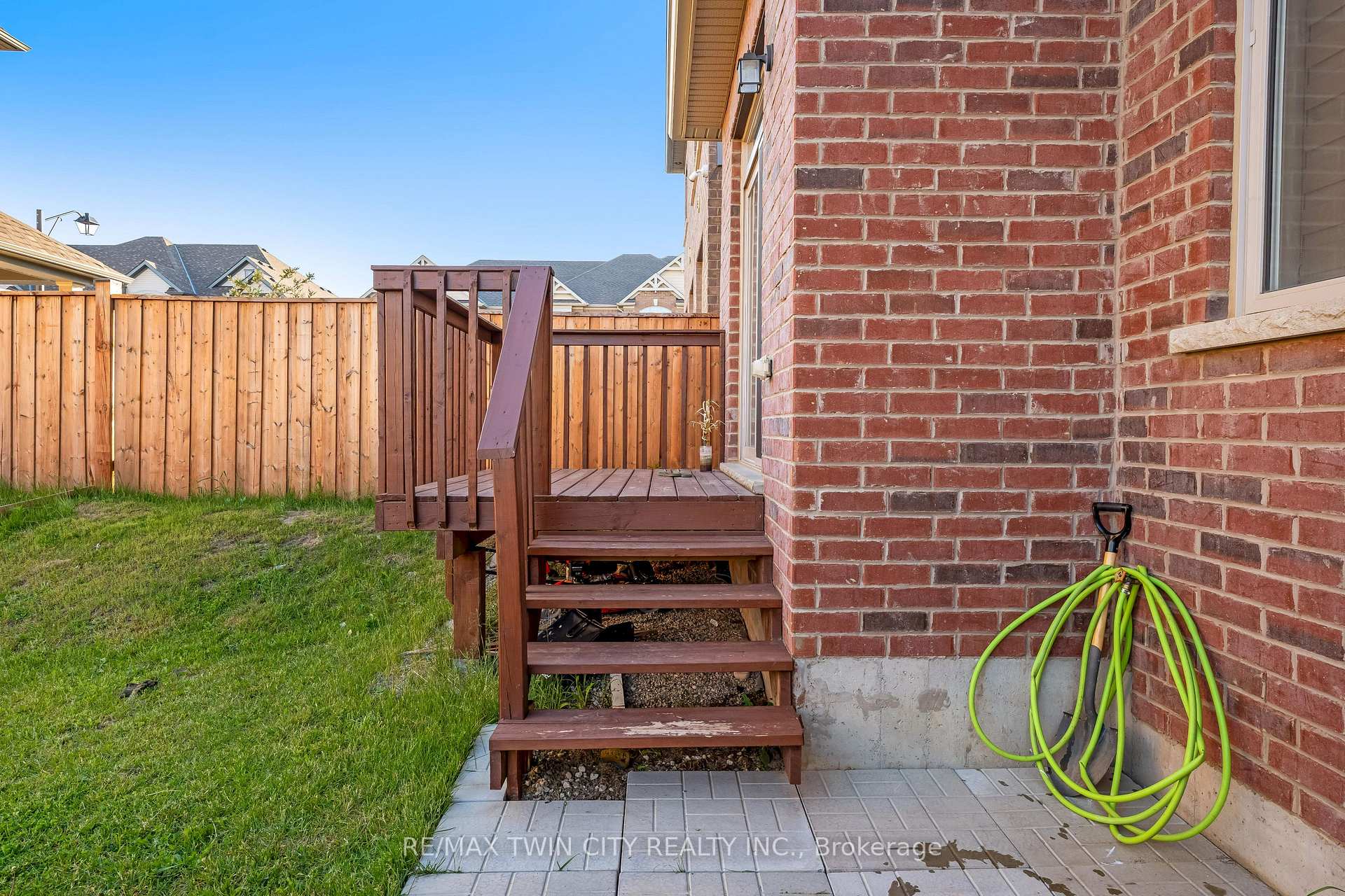 Photo 40 of 106 Haldimand Street, Kitchener, Huron Park — HOMEH