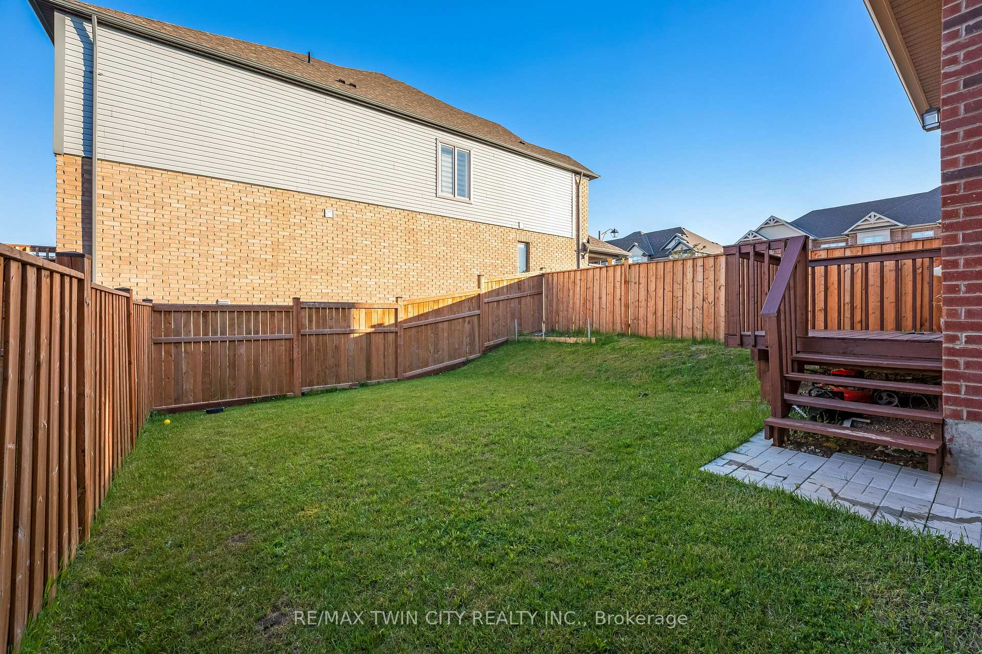 Photo 41 of 106 Haldimand Street, Kitchener, Huron Park — HOMEH