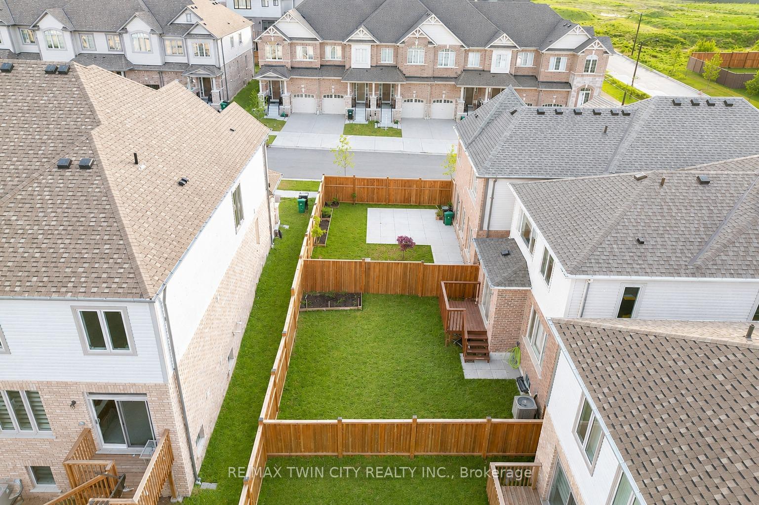 Photo 42 of 106 Haldimand Street, Kitchener, Huron Park — HOMEH