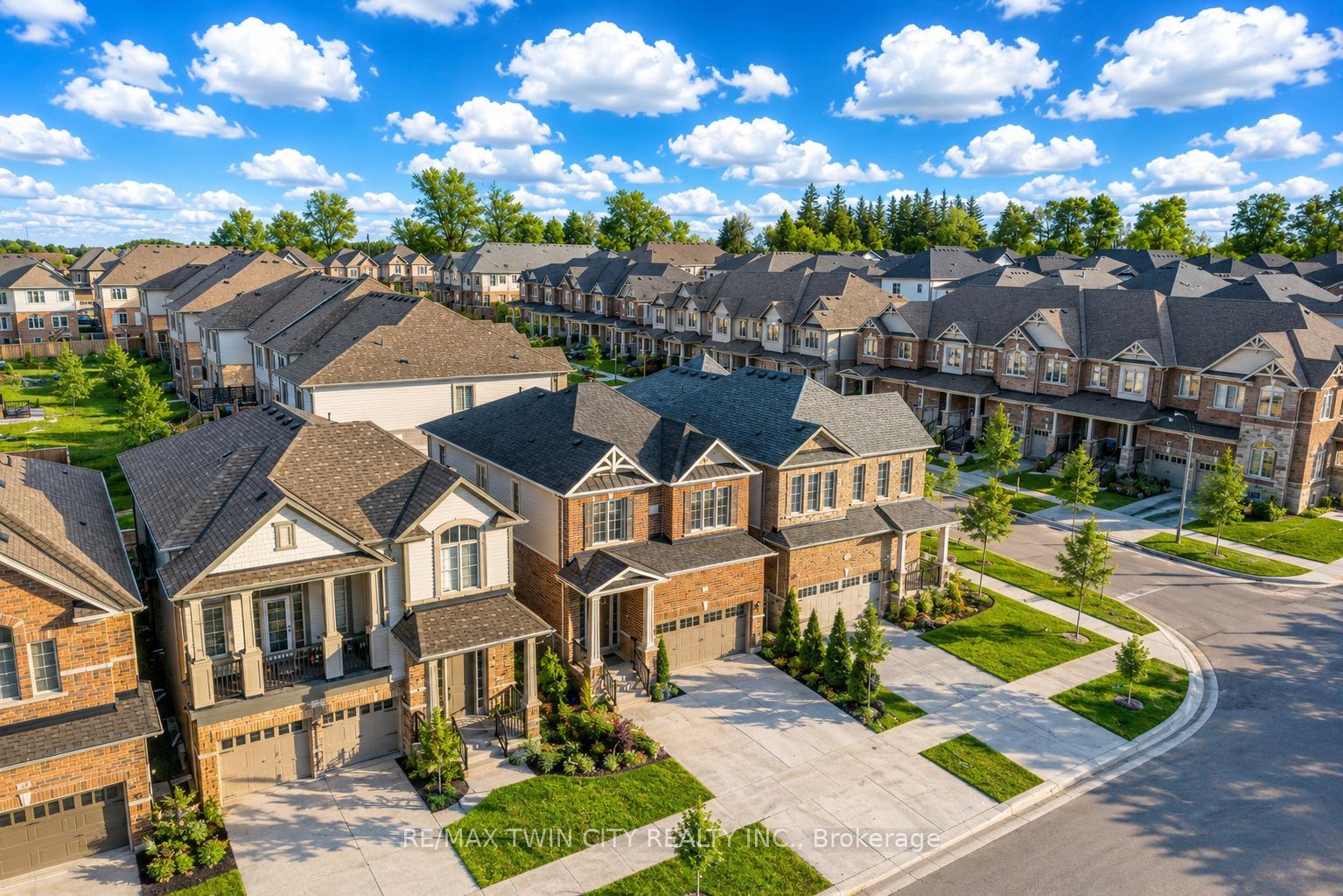 Photo 43 of 106 Haldimand Street, Kitchener, Huron Park — HOMEH