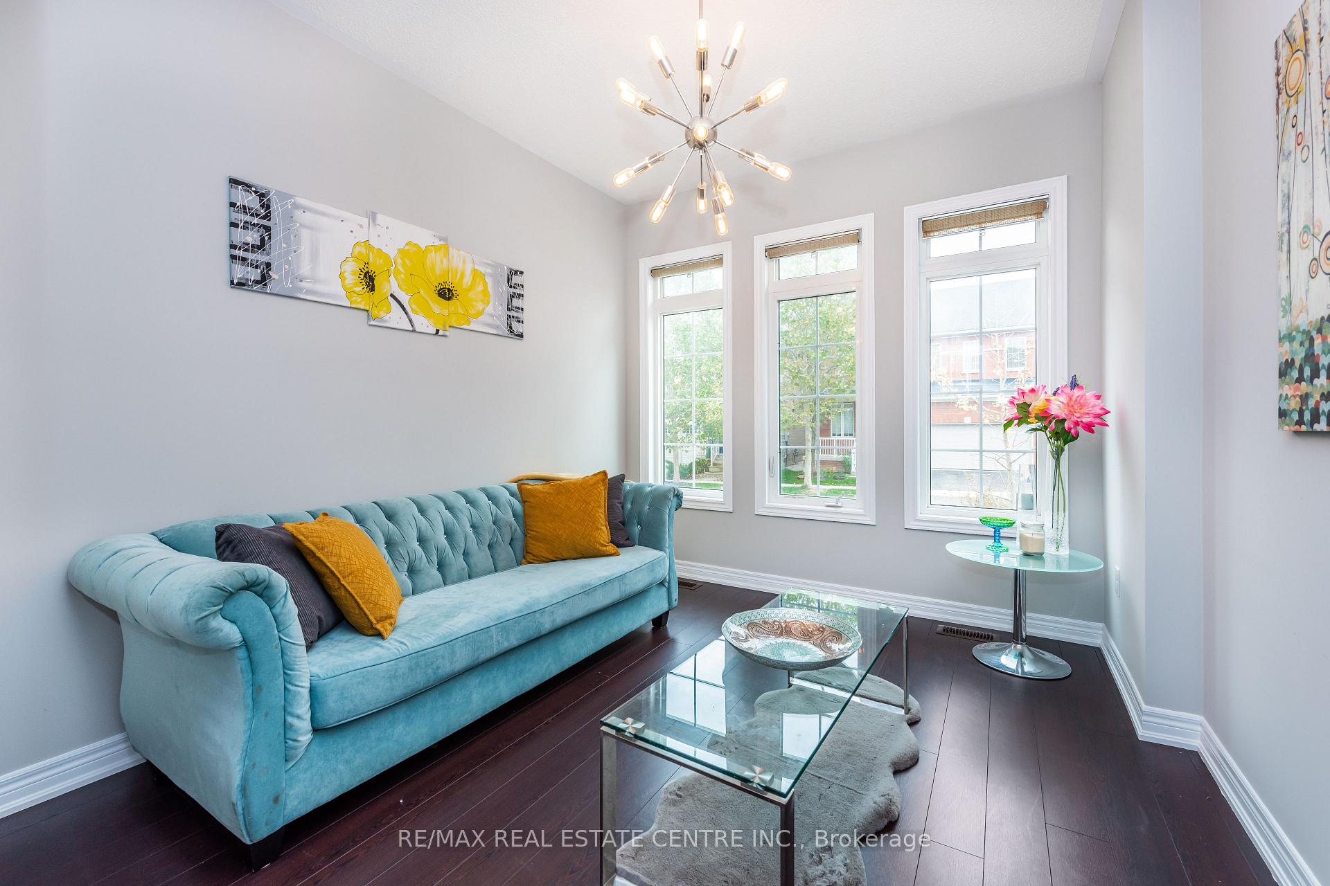 Photo 5 of 456 Laundon Terrace, Milton, Scott — HOMEH
