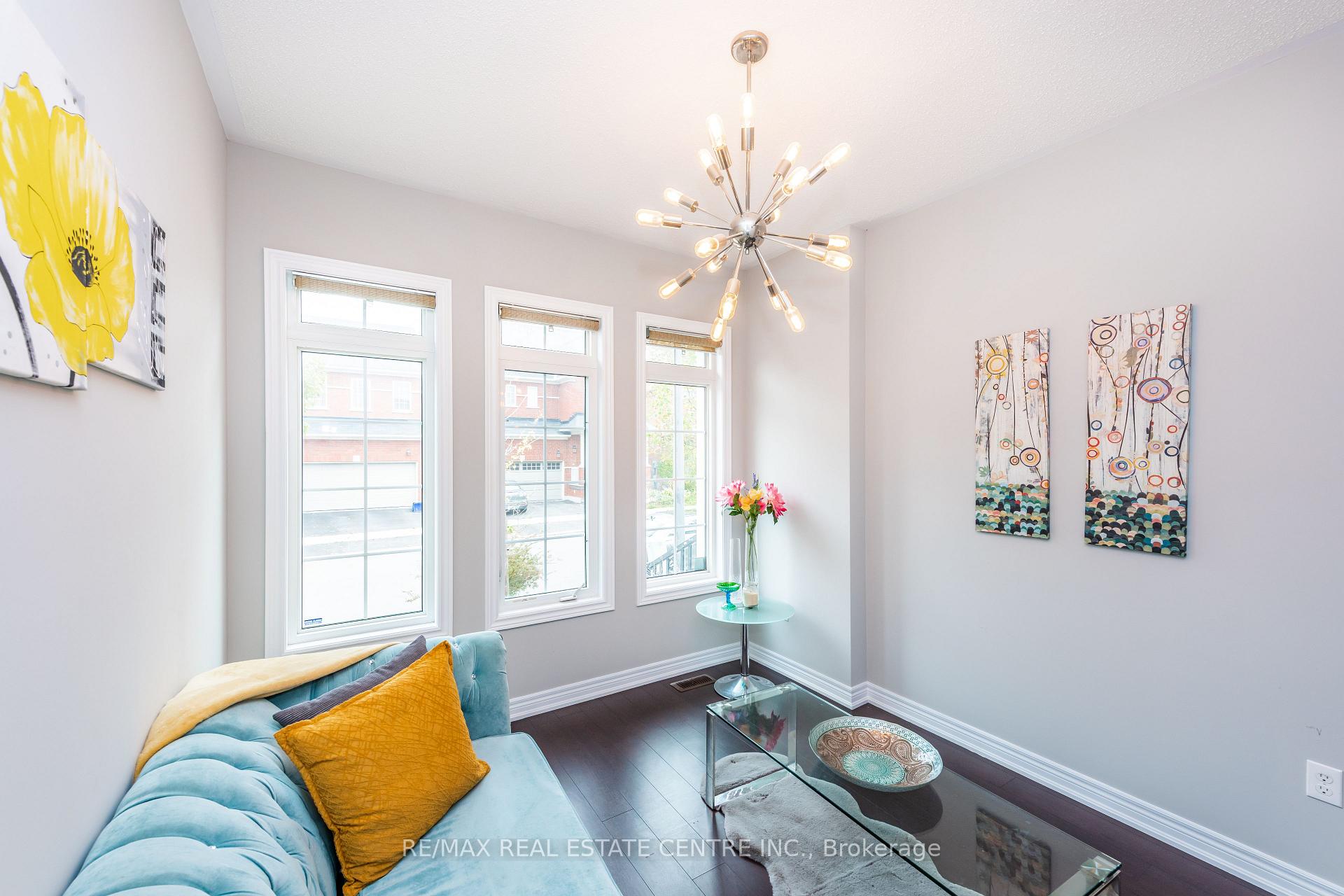 Photo 6 of 456 Laundon Terrace, Milton, Scott — HOMEH