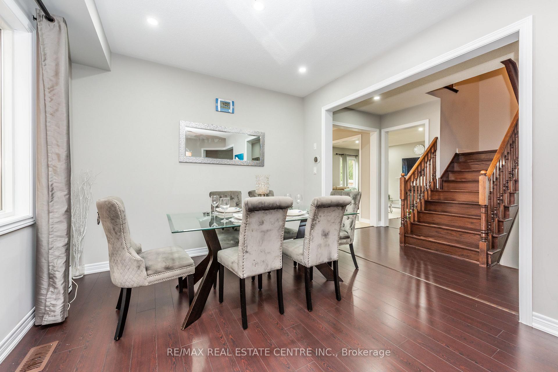 Photo 8 of 456 Laundon Terrace, Milton, Scott — HOMEH