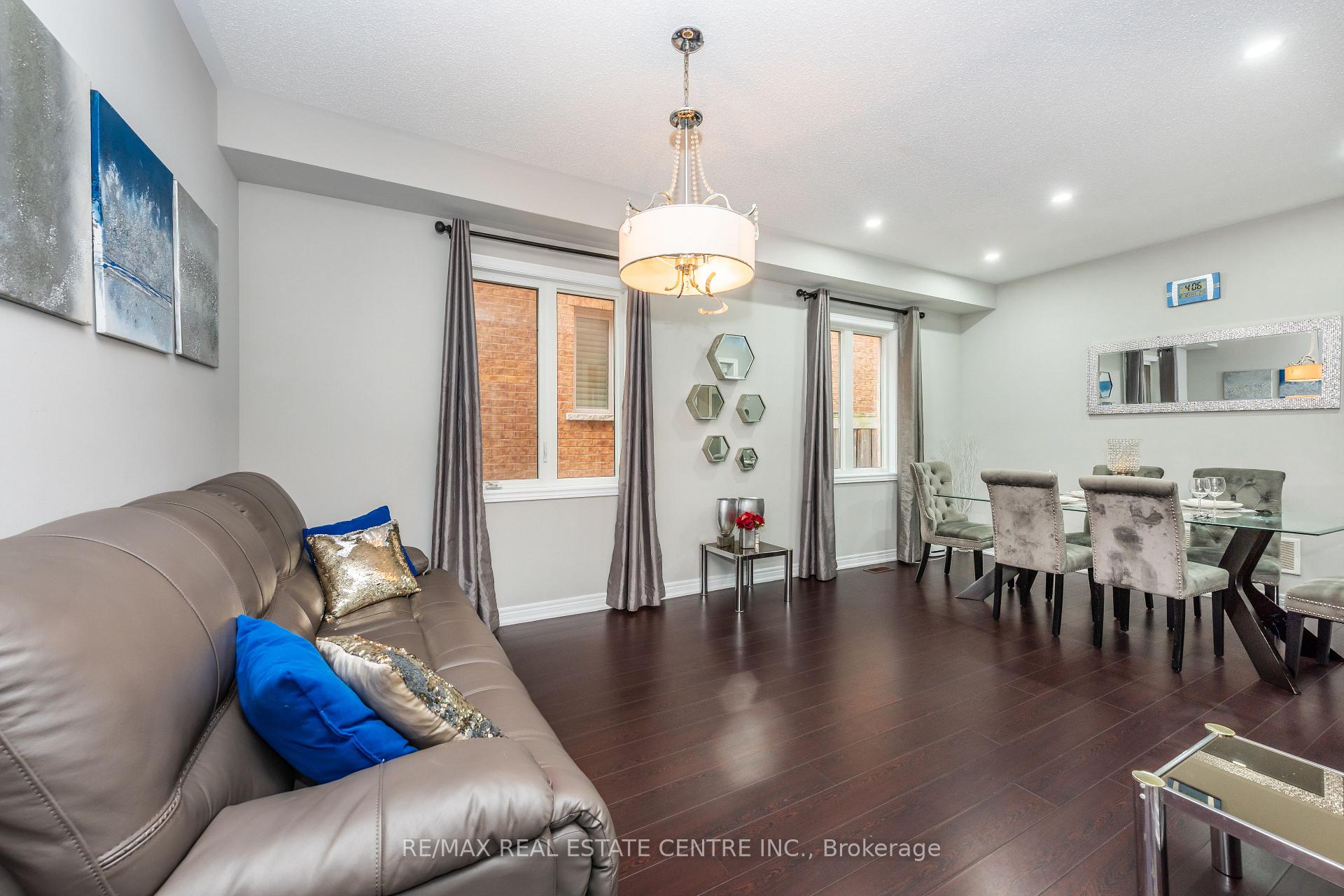 Photo 10 of 456 Laundon Terrace, Milton, Scott — HOMEH