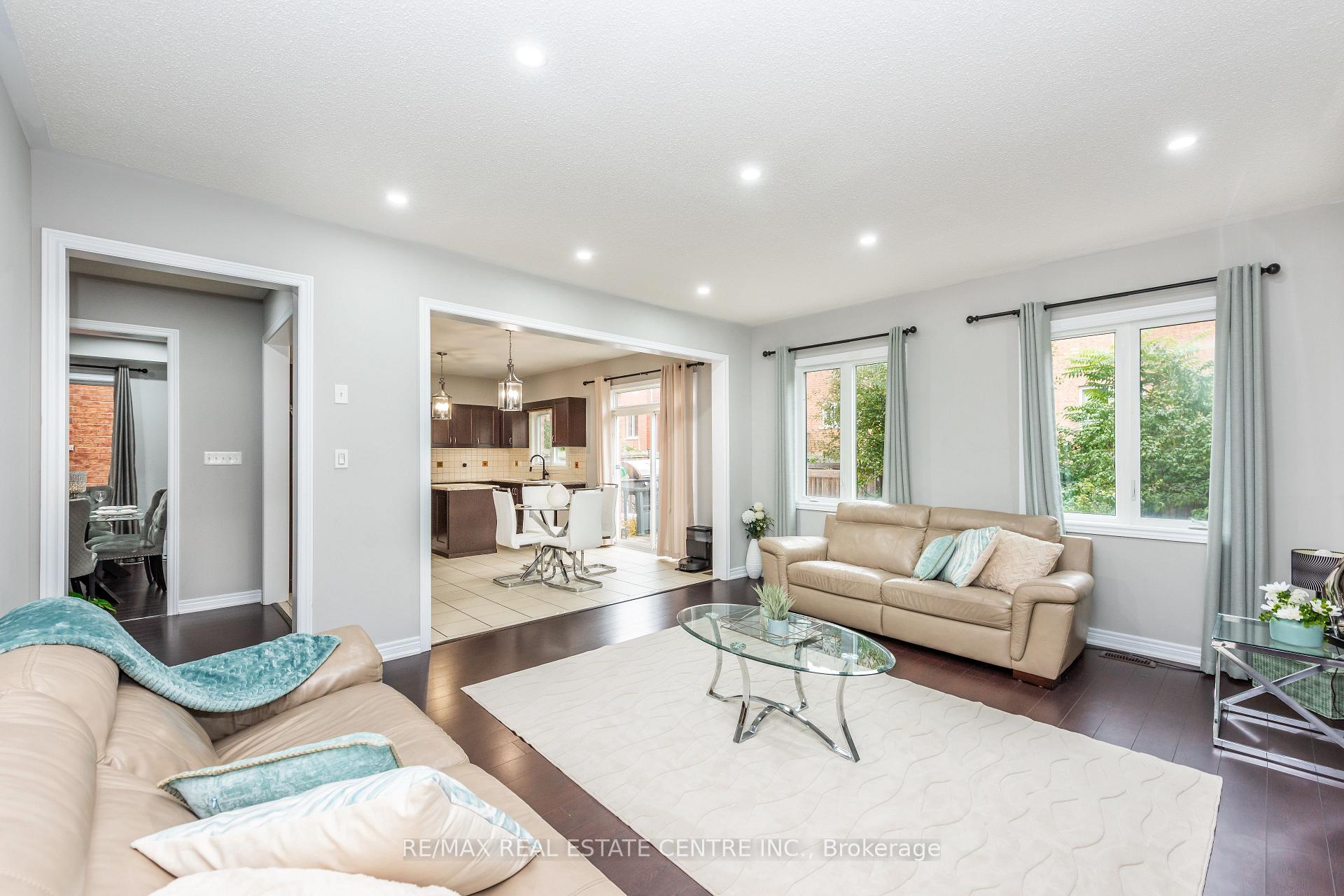 Photo 14 of 456 Laundon Terrace, Milton, Scott — HOMEH