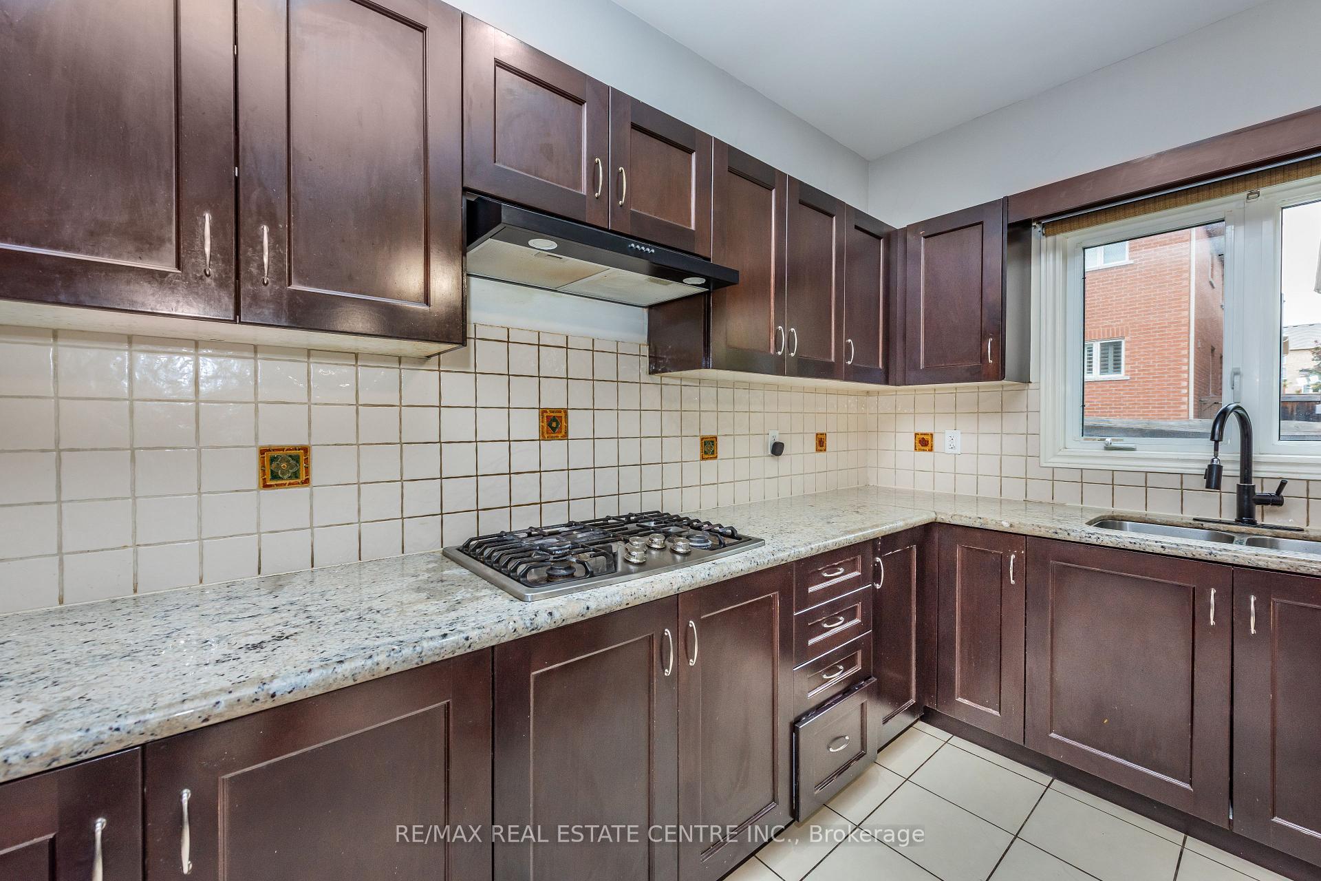 Photo 19 of 456 Laundon Terrace, Milton, Scott — HOMEH