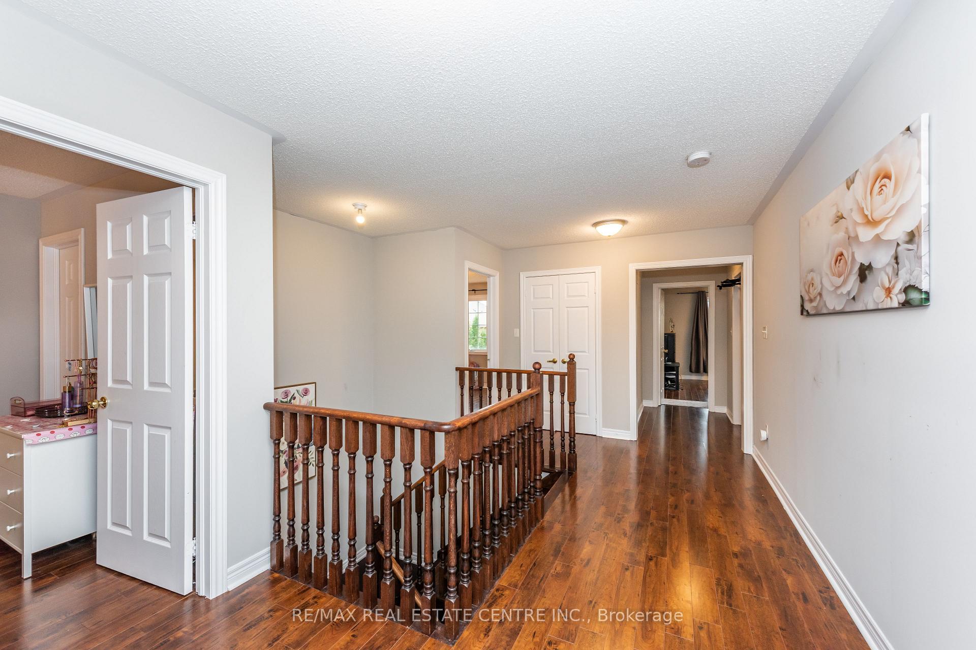 Photo 21 of 456 Laundon Terrace, Milton, Scott — HOMEH