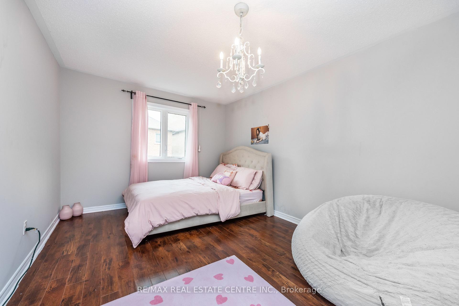 Photo 22 of 456 Laundon Terrace, Milton, Scott — HOMEH