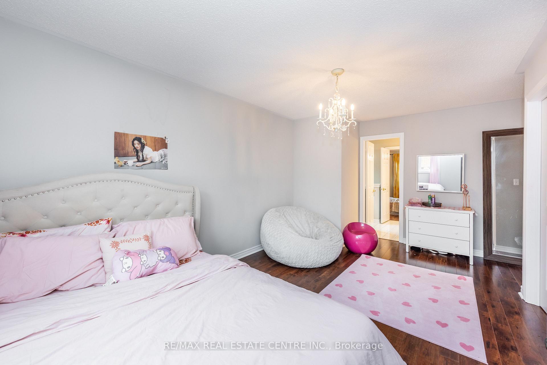 Photo 23 of 456 Laundon Terrace, Milton, Scott — HOMEH