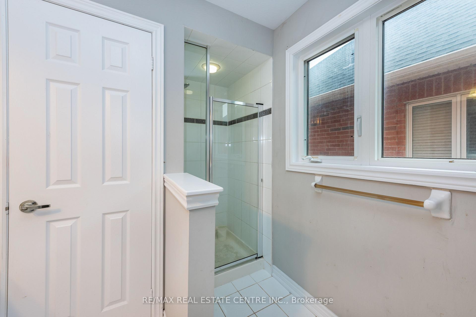 Photo 27 of 456 Laundon Terrace, Milton, Scott — HOMEH