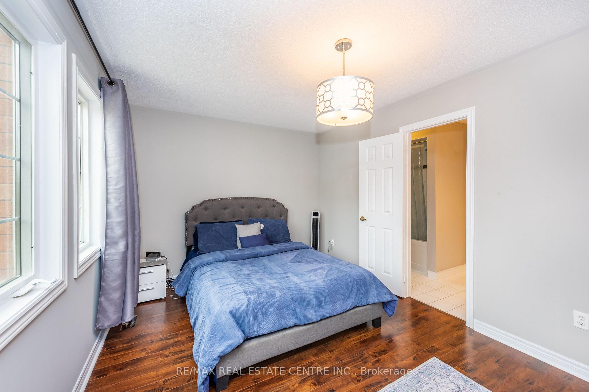Photo 31 of 456 Laundon Terrace, Milton, Scott — HOMEH