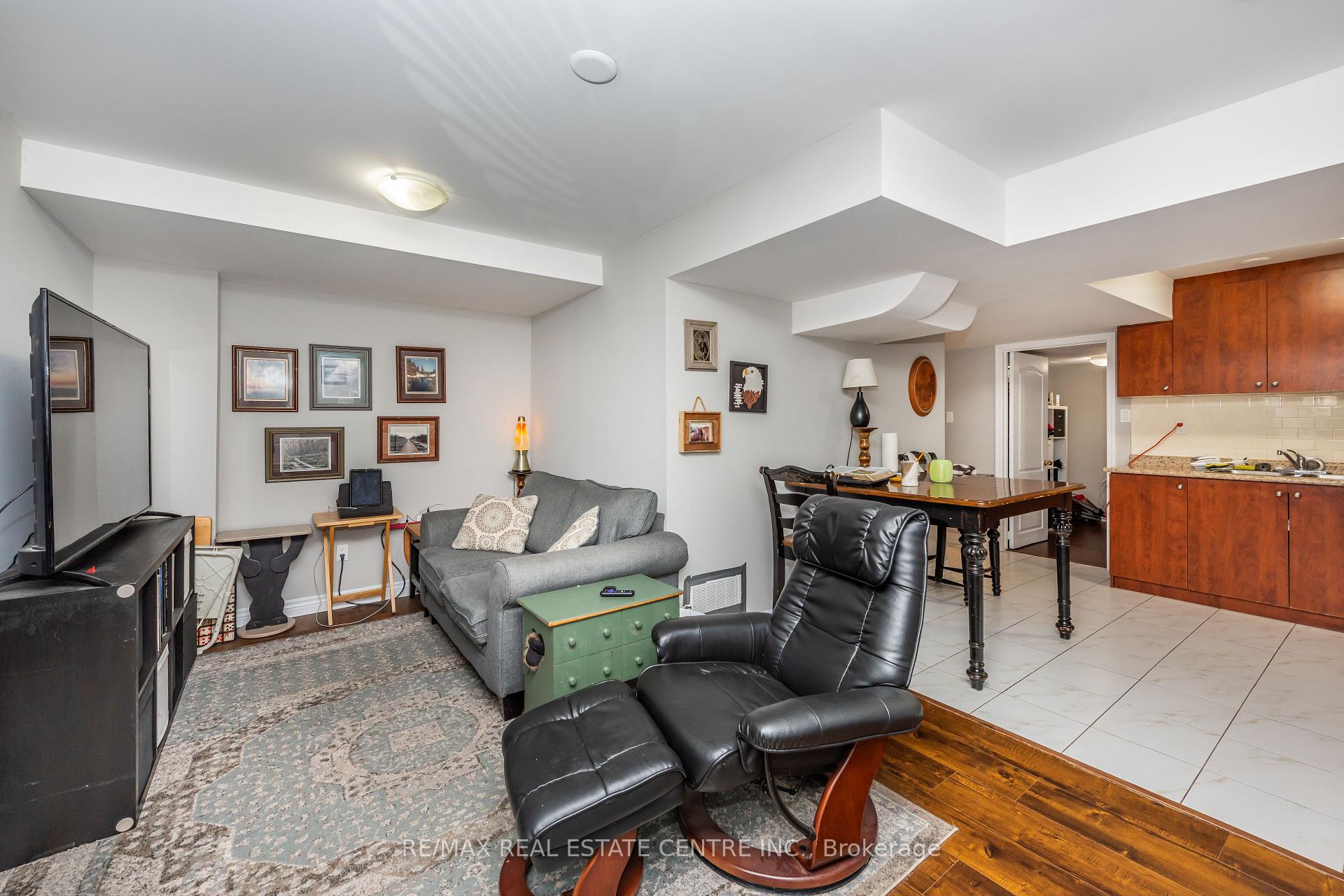 Photo 47 of 456 Laundon Terrace, Milton, Scott — HOMEH