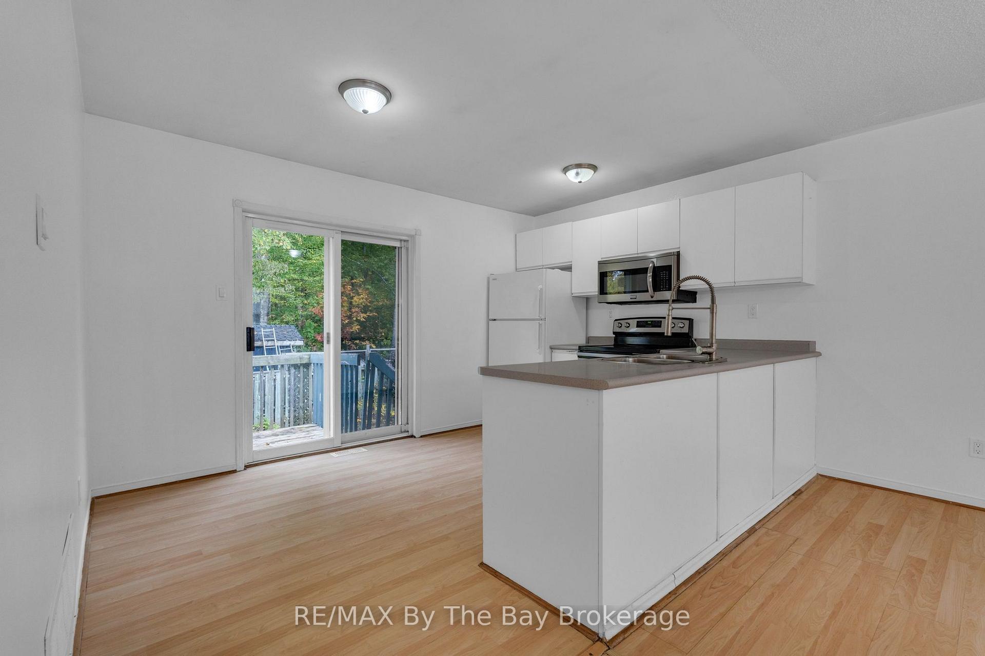 Photo 9 of 5 Brillinger Drive, Wasaga Beach — HOMEH