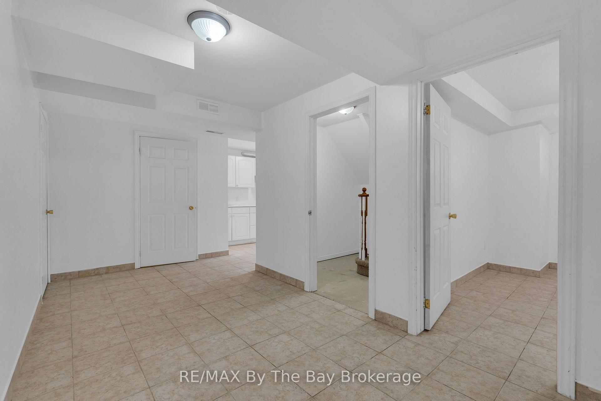 Photo 15 of 5 Brillinger Drive, Wasaga Beach — HOMEH