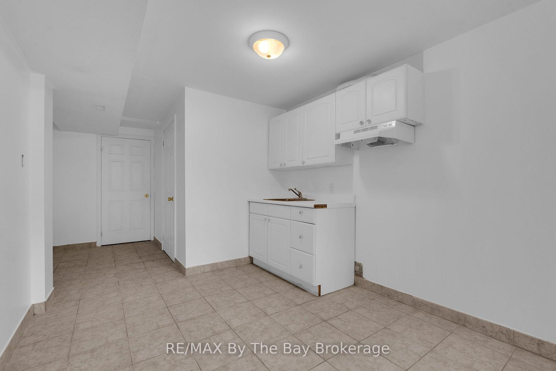 Photo 17 of 5 Brillinger Drive, Wasaga Beach — HOMEH