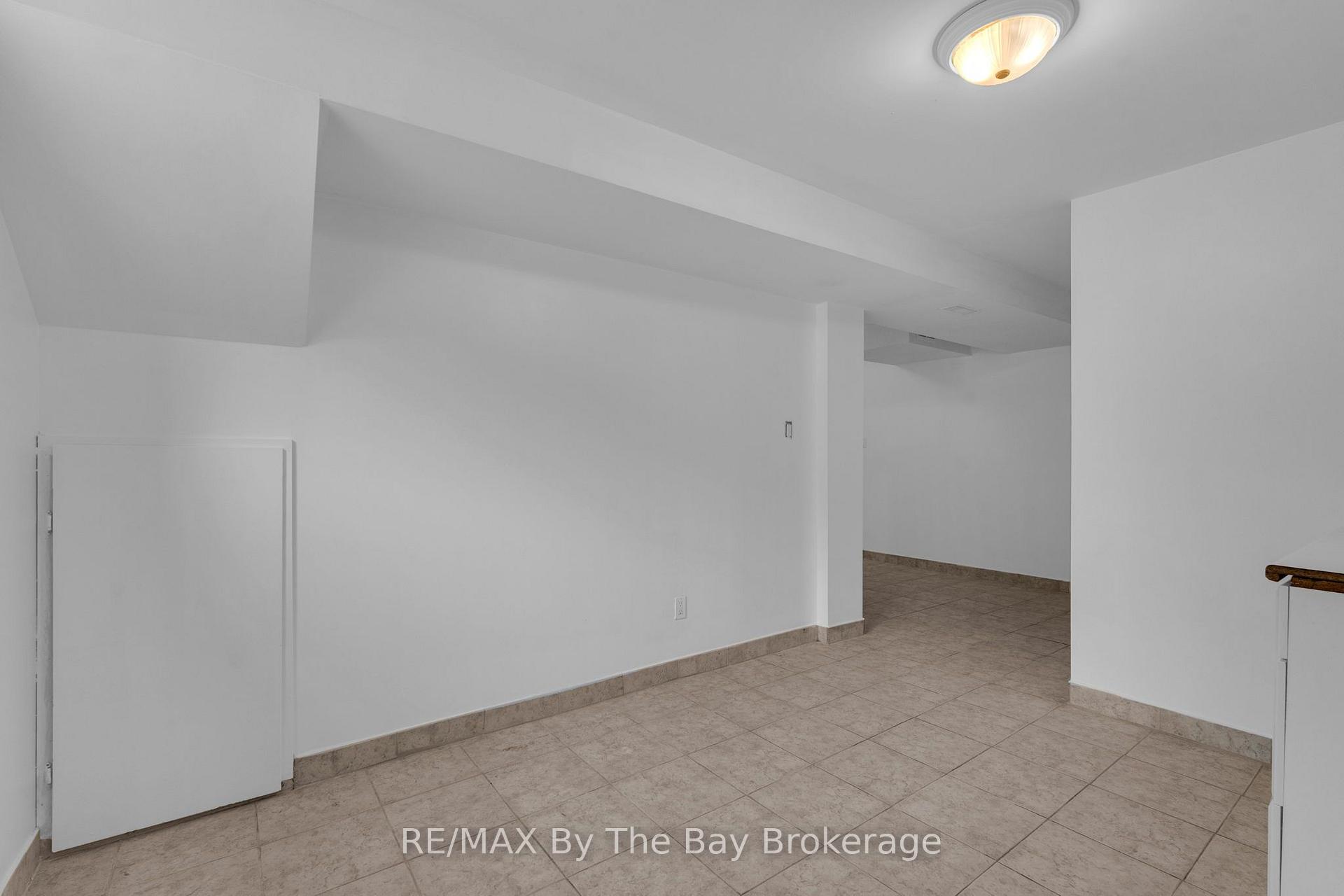 Photo 18 of 5 Brillinger Drive, Wasaga Beach — HOMEH