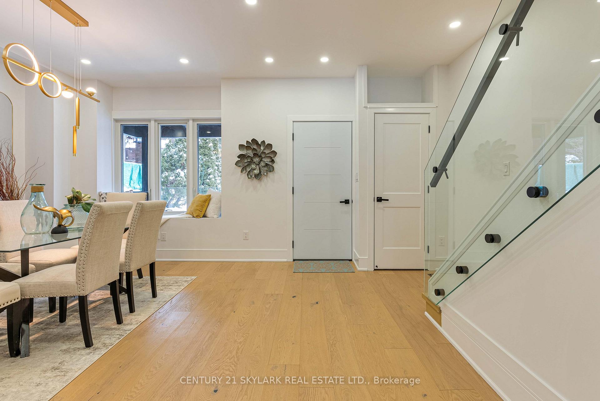 Photo 7 of 208 Gainsborough Road, Toronto, Woodbine Corridor — HOMEH
