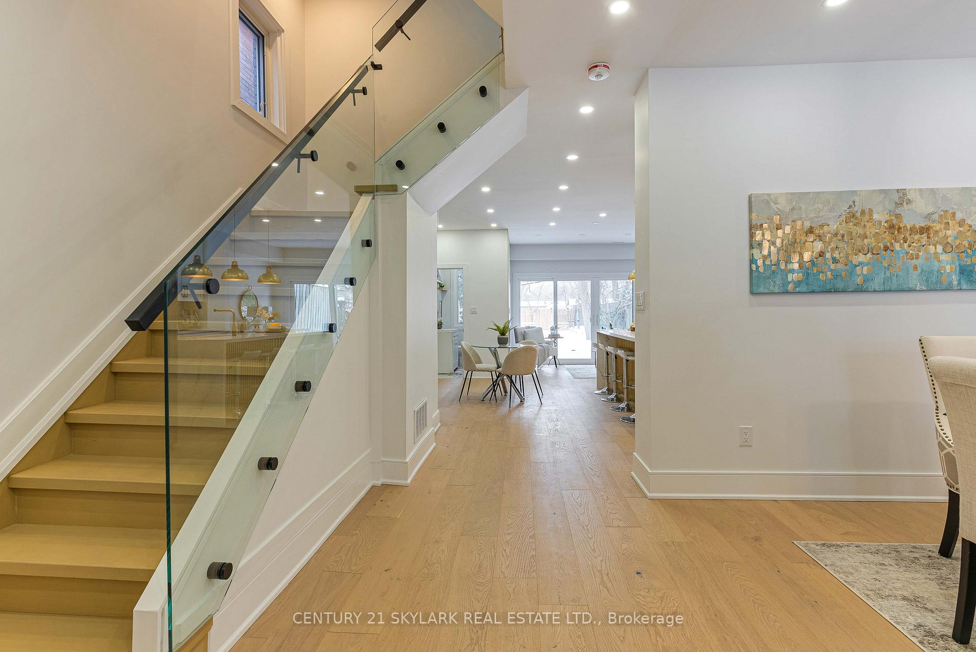 Photo 10 of 208 Gainsborough Road, Toronto, Woodbine Corridor — HOMEH