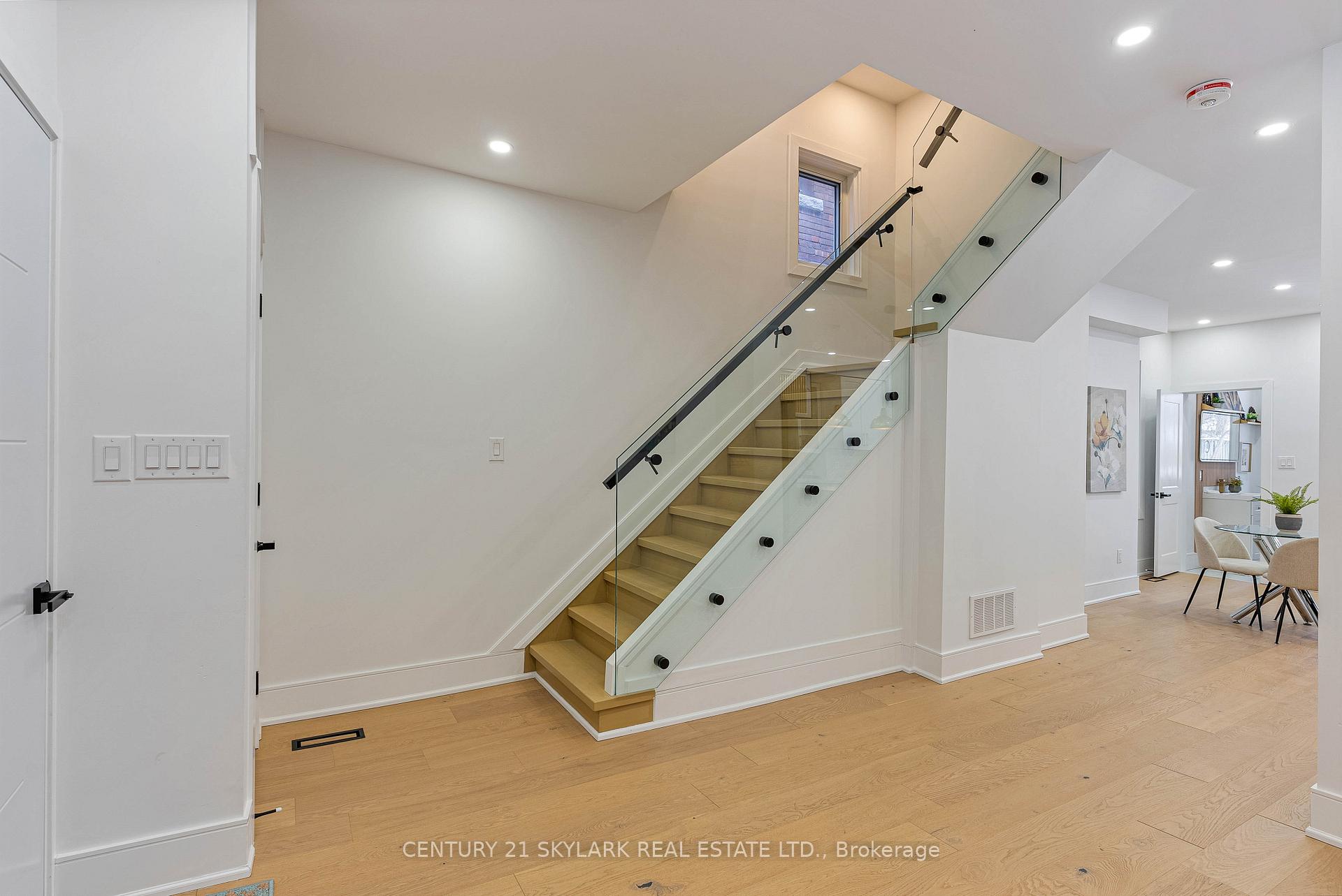 Photo 11 of 208 Gainsborough Road, Toronto, Woodbine Corridor — HOMEH