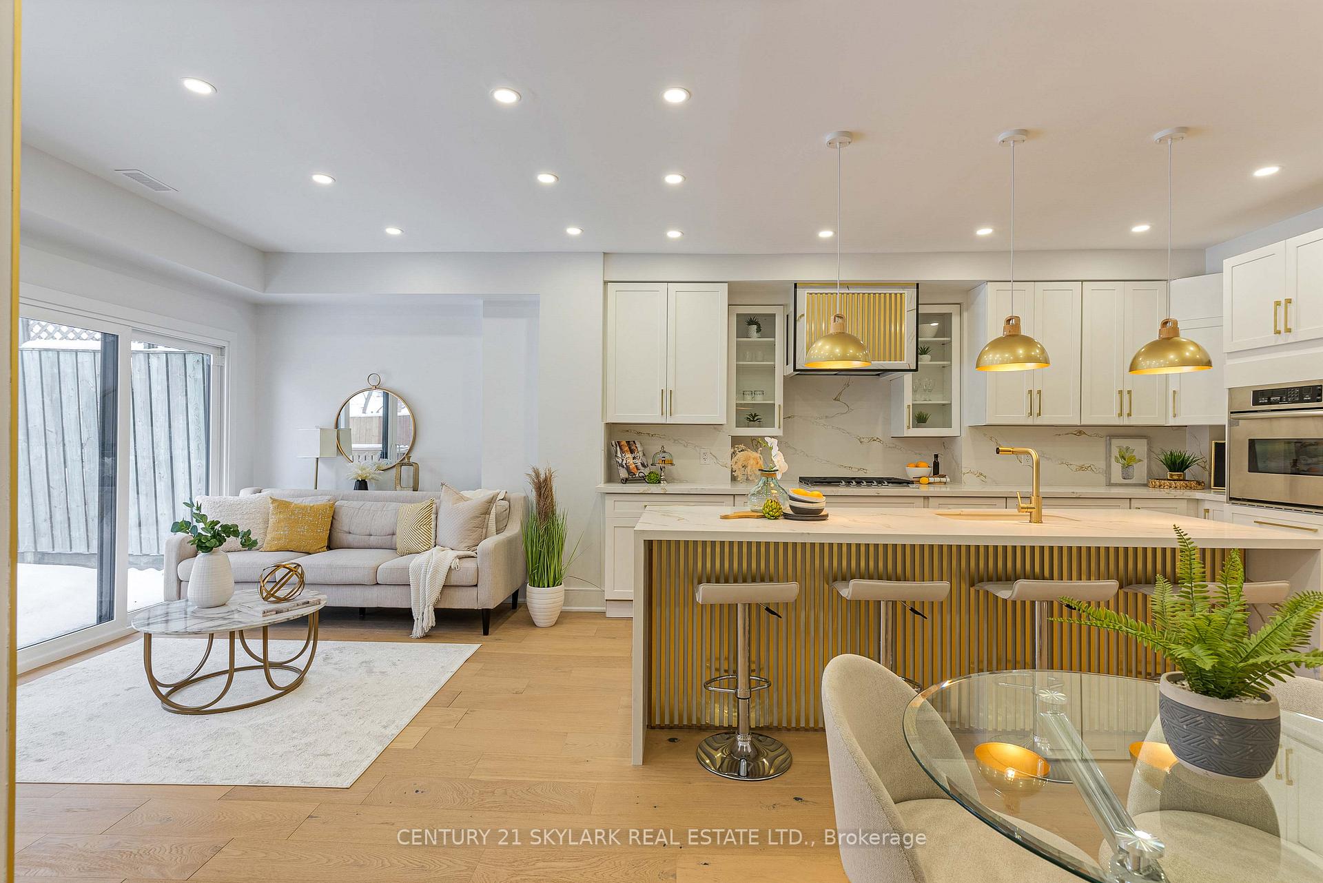 Photo 14 of 208 Gainsborough Road, Toronto, Woodbine Corridor — HOMEH