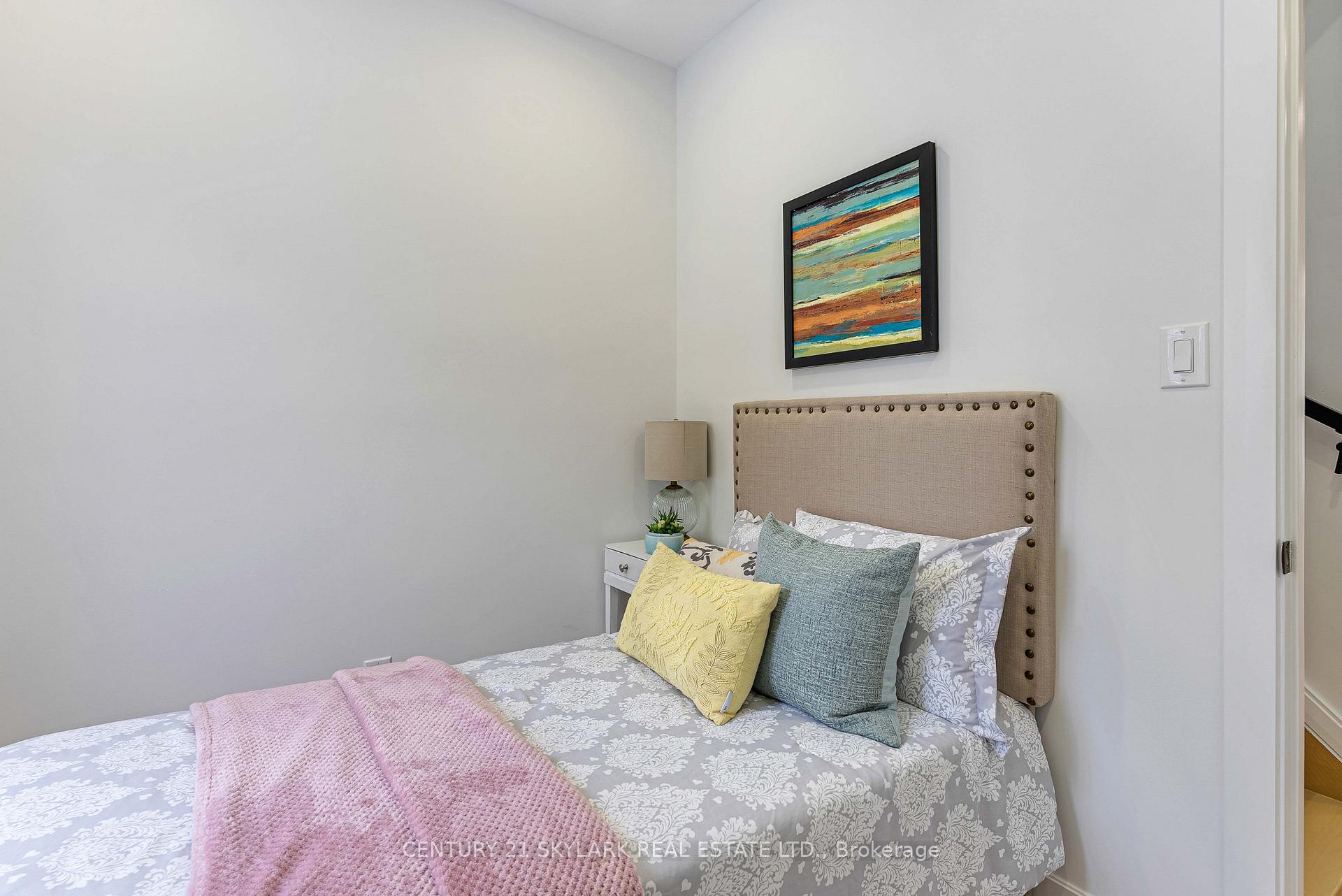 Photo 21 of 208 Gainsborough Road, Toronto, Woodbine Corridor — HOMEH