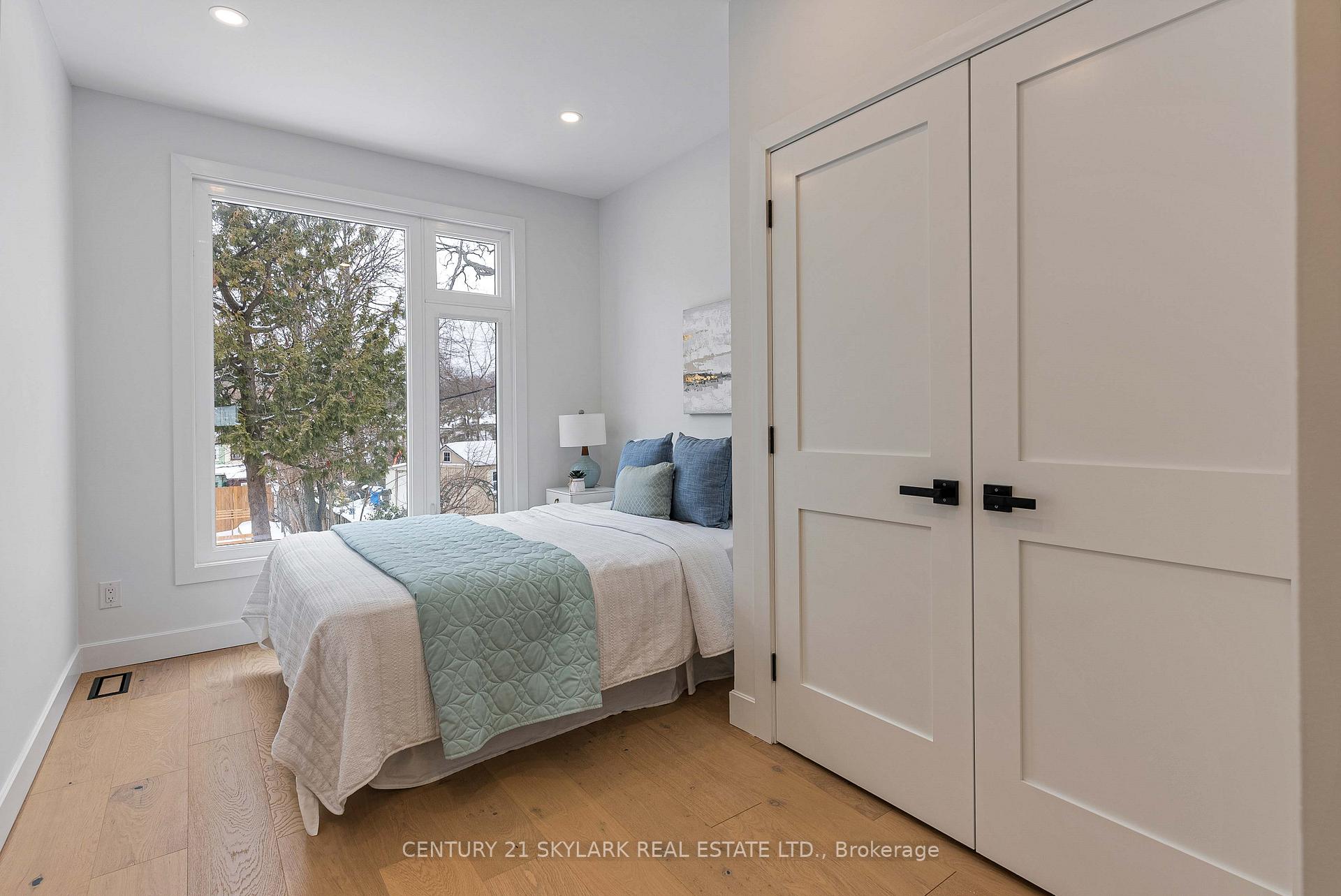 Photo 26 of 208 Gainsborough Road, Toronto, Woodbine Corridor — HOMEH