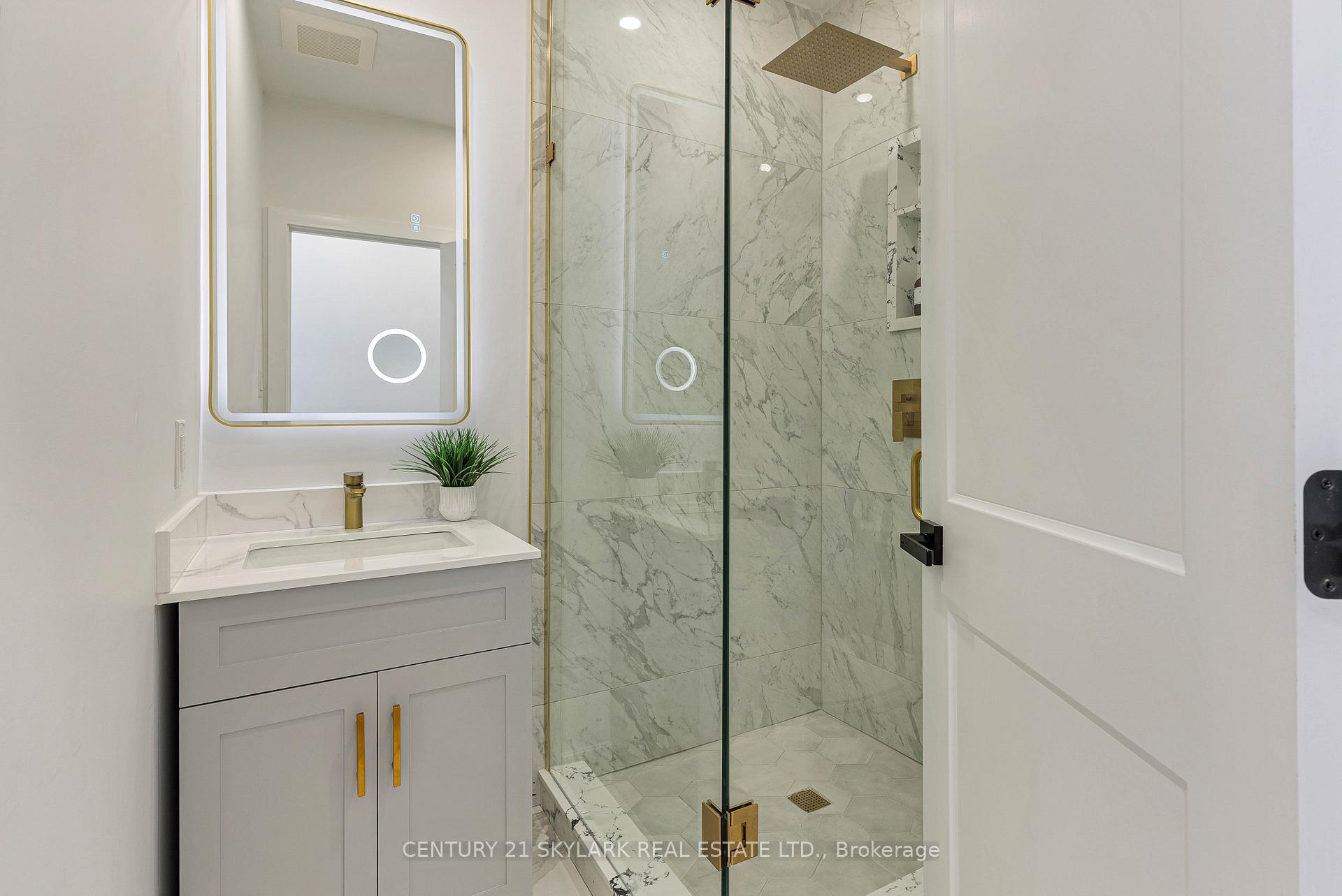 Photo 28 of 208 Gainsborough Road, Toronto, Woodbine Corridor — HOMEH