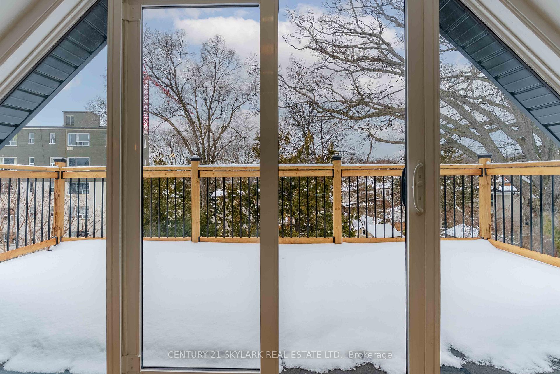 Photo 36 of 208 Gainsborough Road, Toronto, Woodbine Corridor — HOMEH
