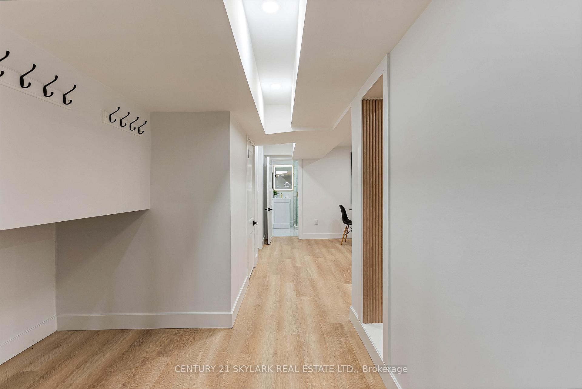 Photo 39 of 208 Gainsborough Road, Toronto, Woodbine Corridor — HOMEH