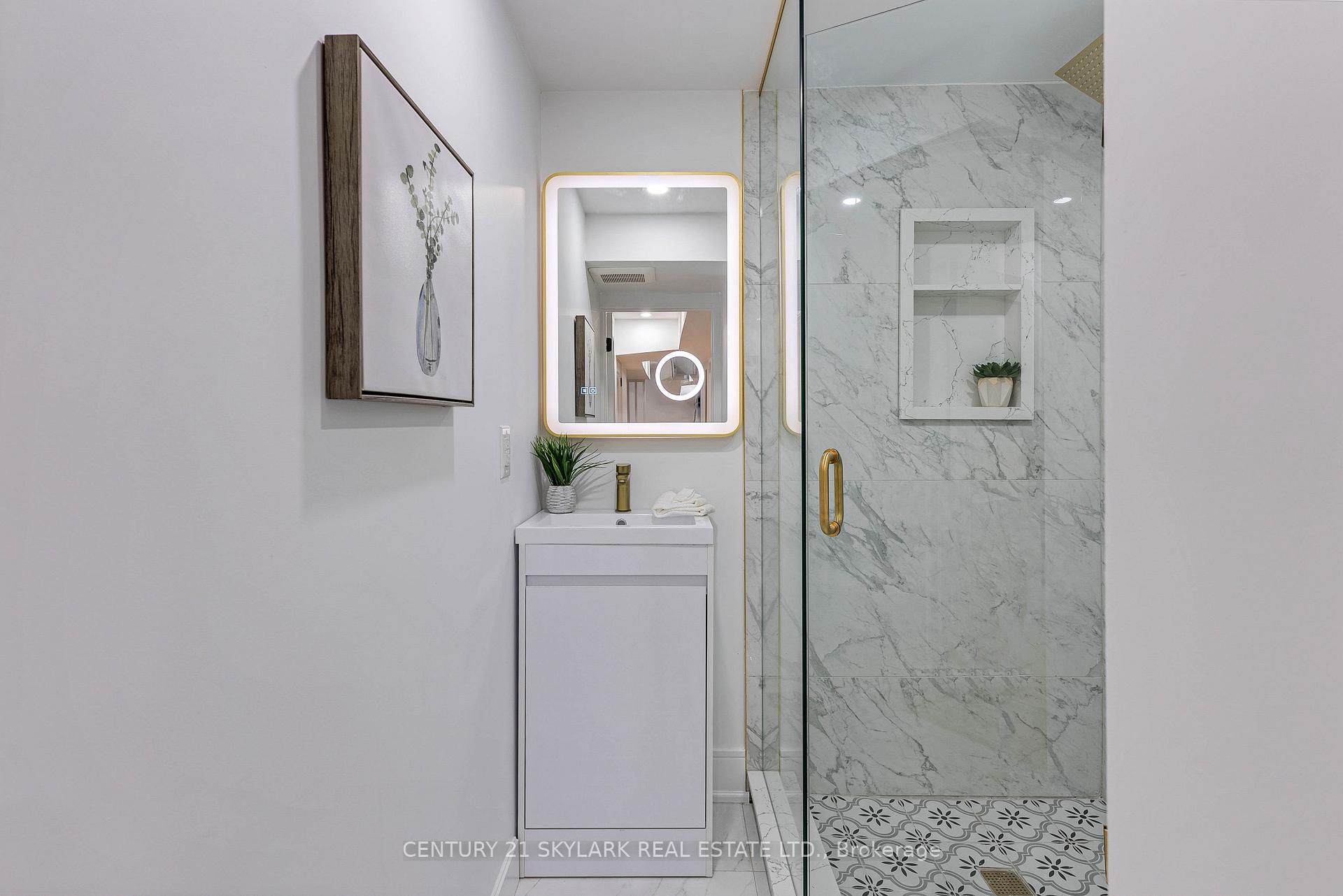 Photo 44 of 208 Gainsborough Road, Toronto, Woodbine Corridor — HOMEH
