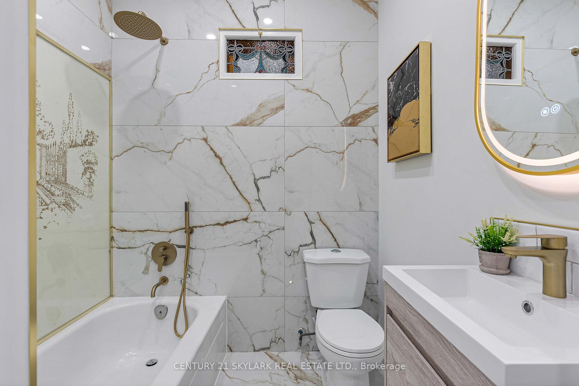 Photo 45 of 208 Gainsborough Road, Toronto, Woodbine Corridor — HOMEH