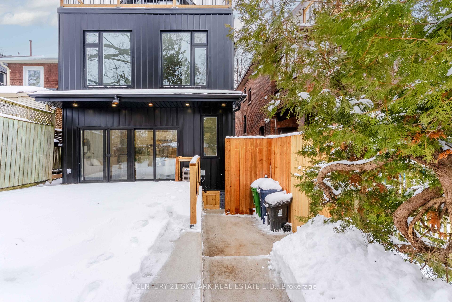 Photo 48 of 208 Gainsborough Road, Toronto, Woodbine Corridor — HOMEH
