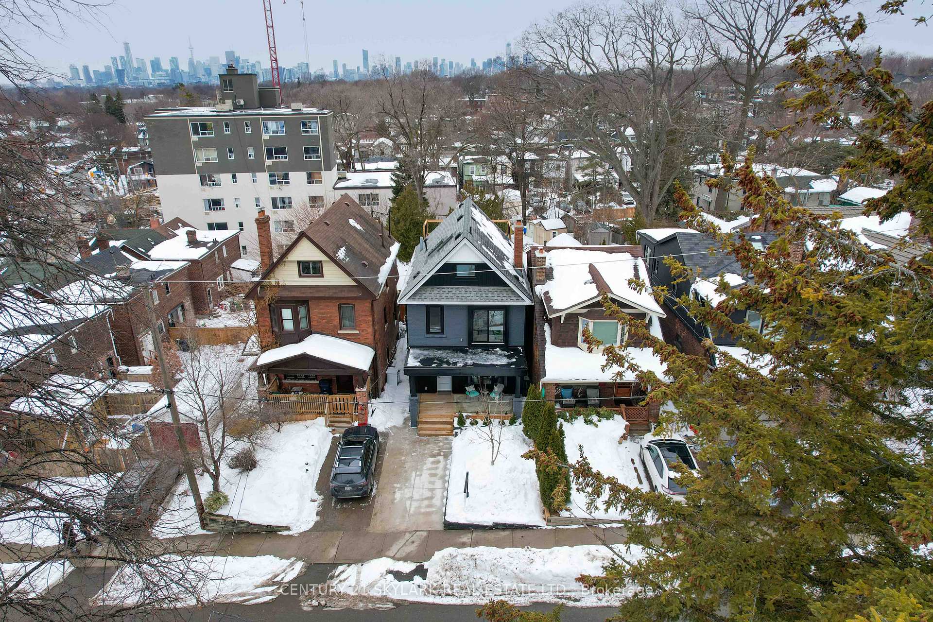 Photo 50 of 208 Gainsborough Road, Toronto, Woodbine Corridor — HOMEH
