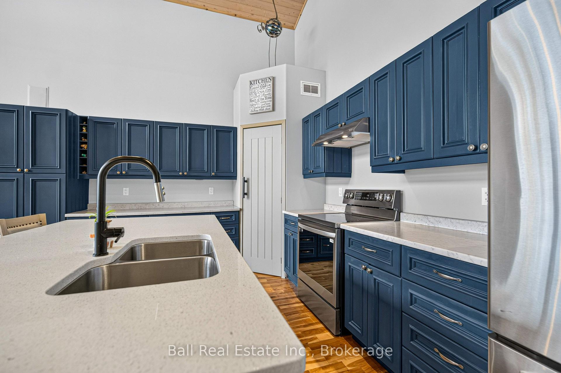 Photo 15 of 1718 South Bayshore Road W, Douro-Dummer — HOMEH