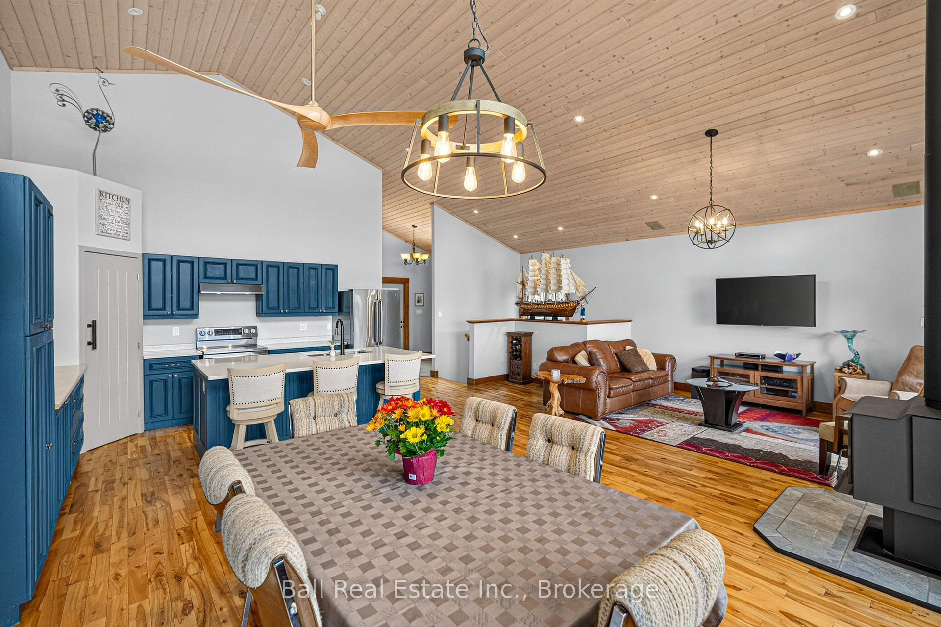 Photo 21 of 1718 South Bayshore Road W, Douro-Dummer — HOMEH