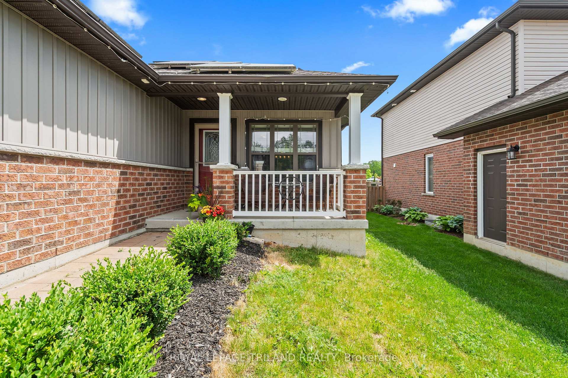 Photo 2 of 38 Leesboro Trail, Thames Centre, Thorndale — HOMEH