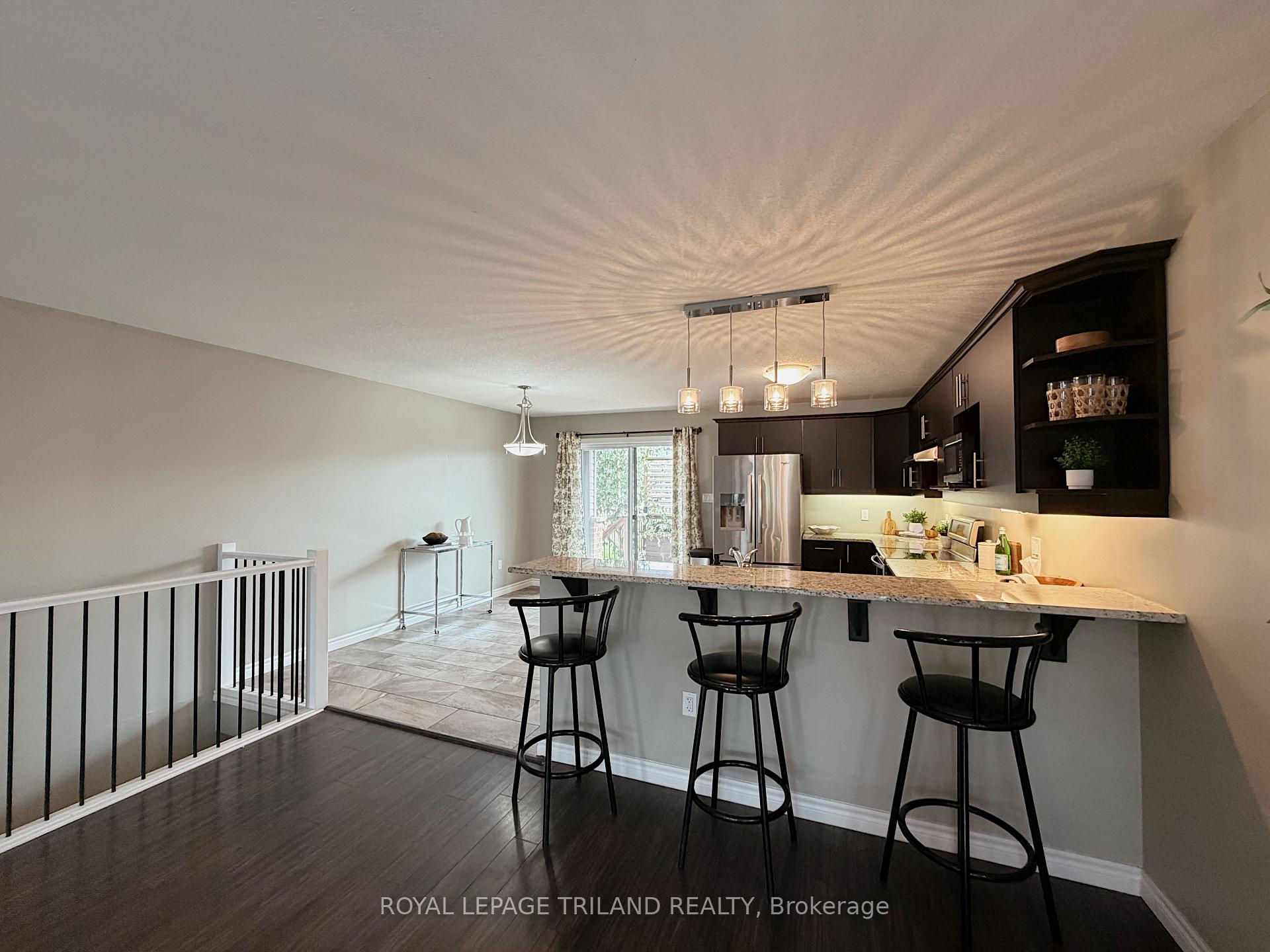 Photo 6 of 38 Leesboro Trail, Thames Centre, Thorndale — HOMEH