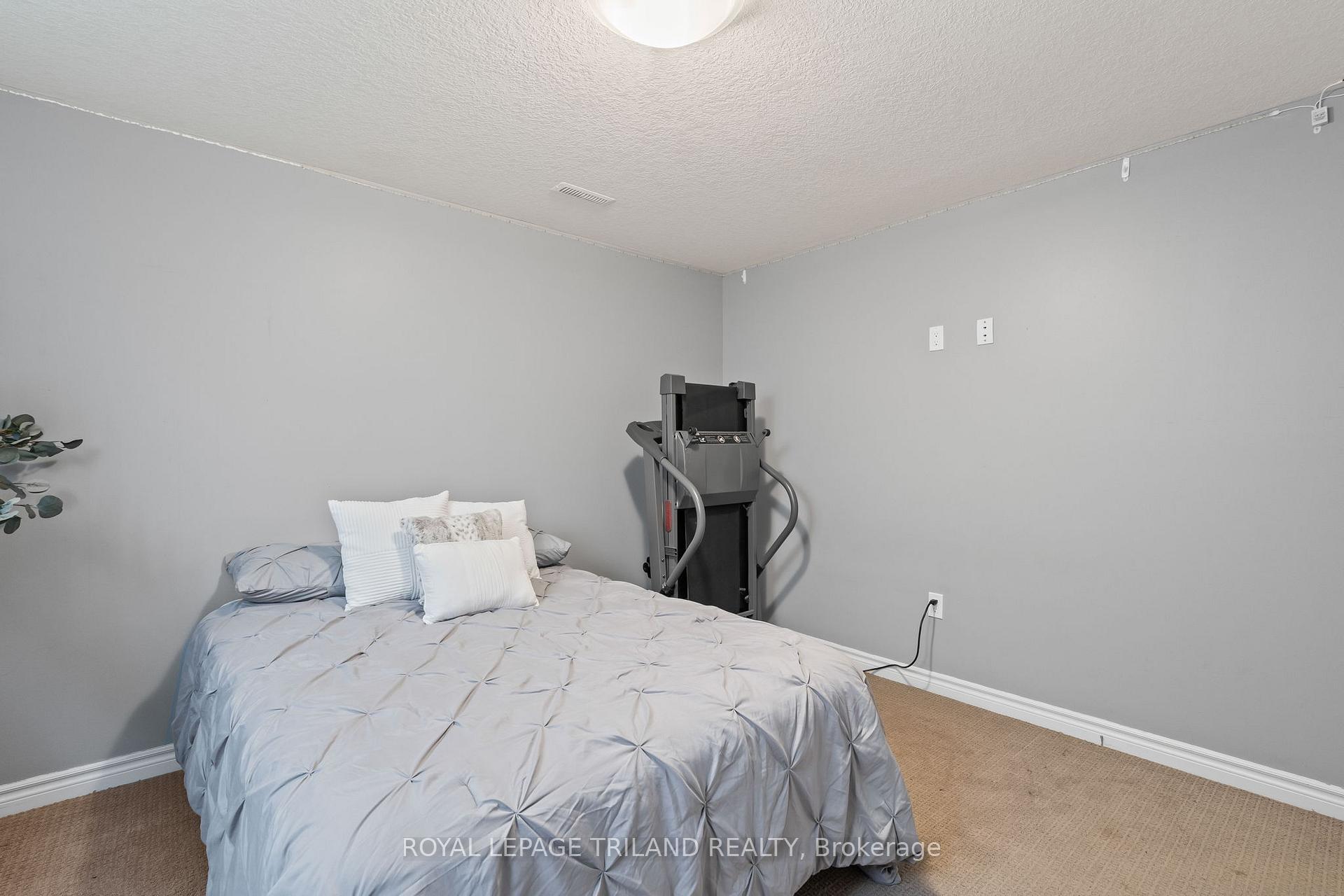 Photo 29 of 38 Leesboro Trail, Thames Centre, Thorndale — HOMEH