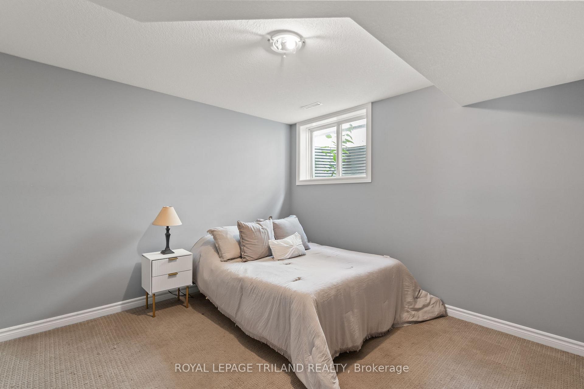 Photo 30 of 38 Leesboro Trail, Thames Centre, Thorndale — HOMEH