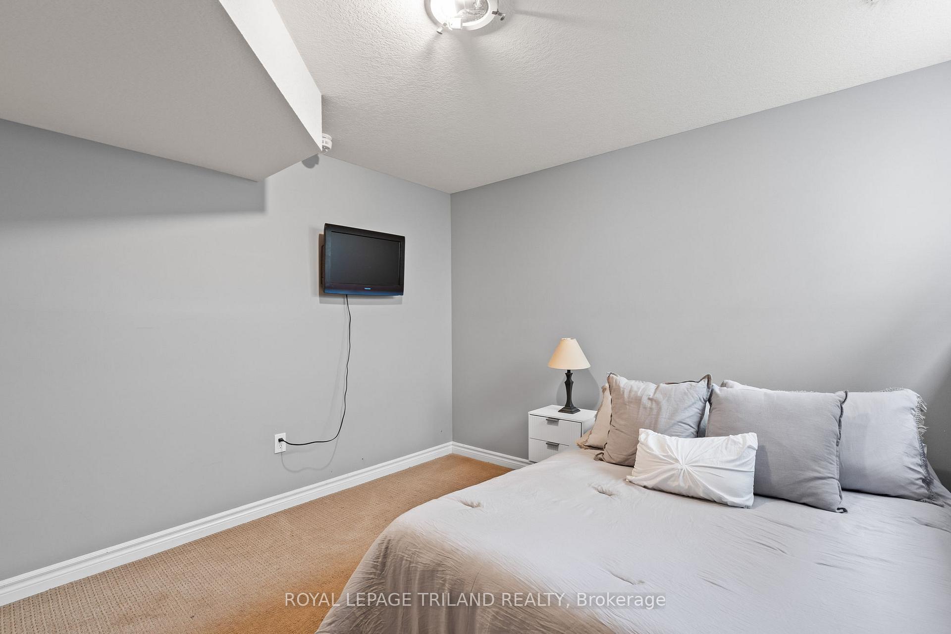 Photo 31 of 38 Leesboro Trail, Thames Centre, Thorndale — HOMEH